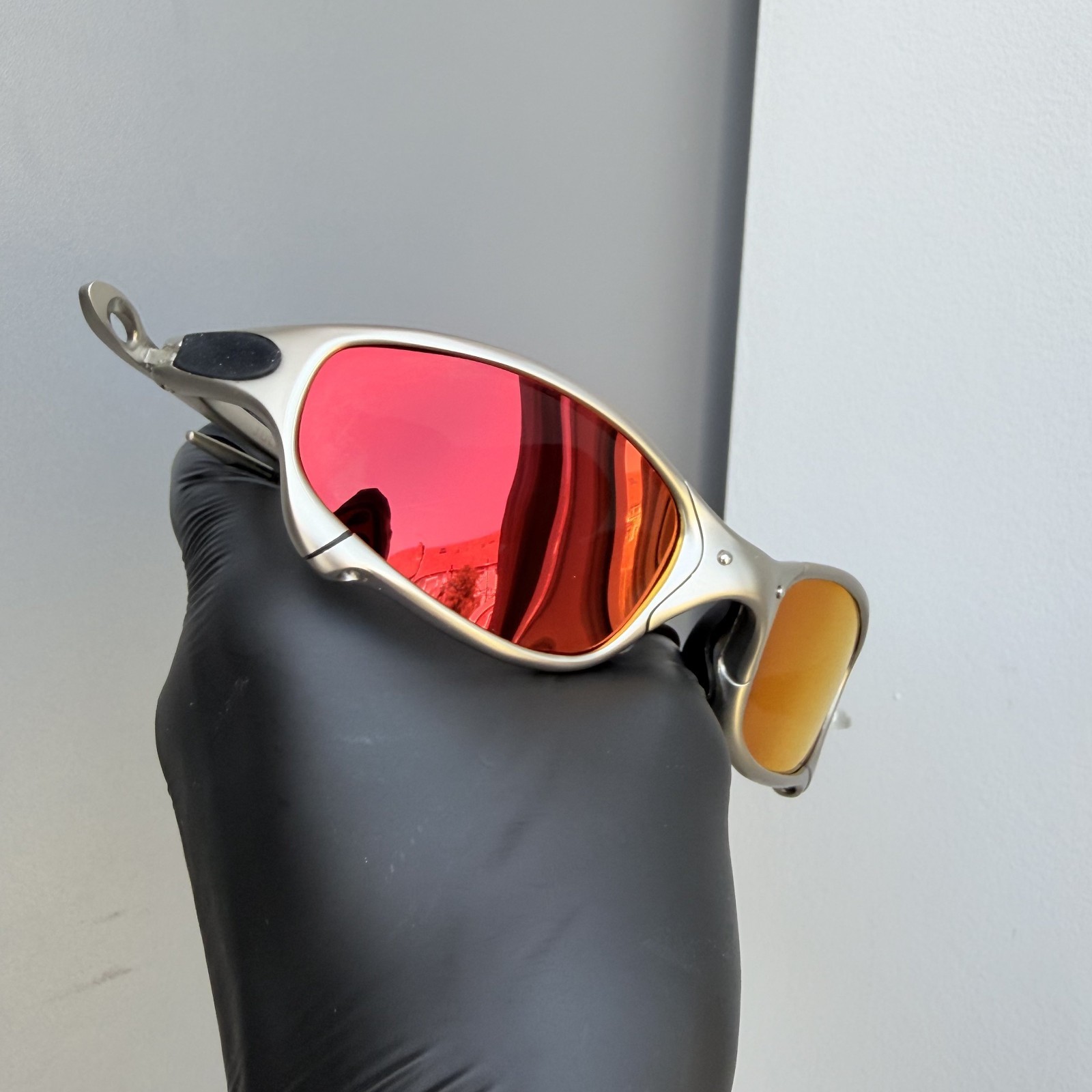 Oakley Juliet 1.0 X Metal Sunglasses Vintage Silver Frame Red Polarized Lens