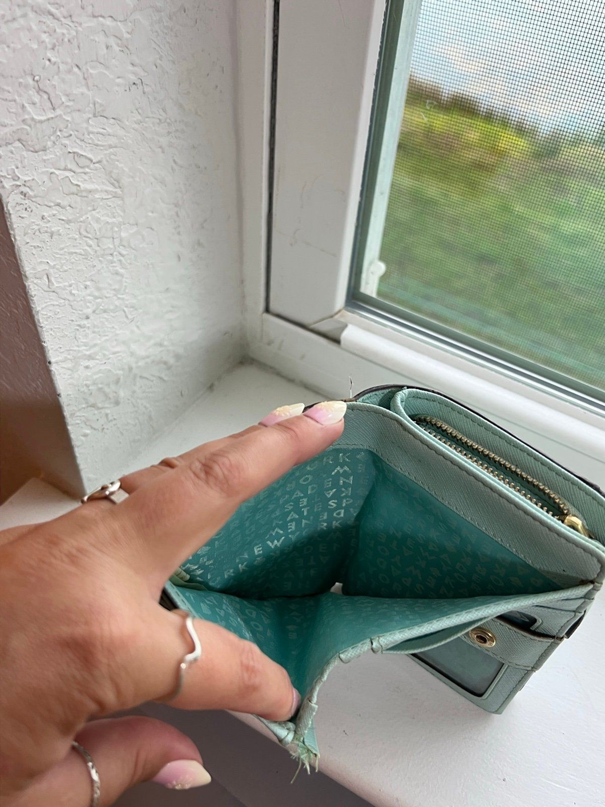 Kate Spade New York Cross Grain Bi-Fold Snap Close Wallet in Mint Green