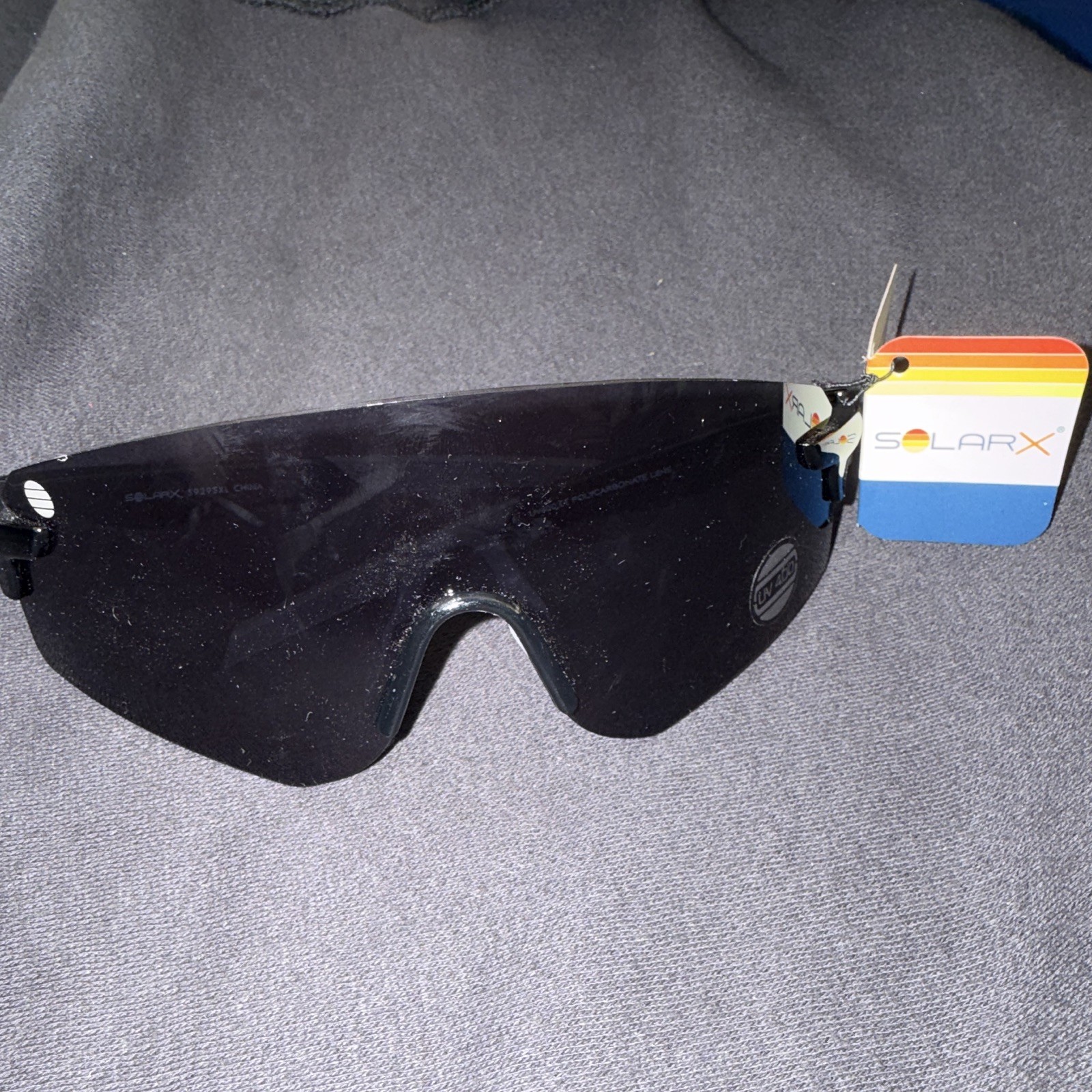 SolarX Men’s UV400 Shield Wrap Sunglasses Black Polycarbonate Lens Plastic
