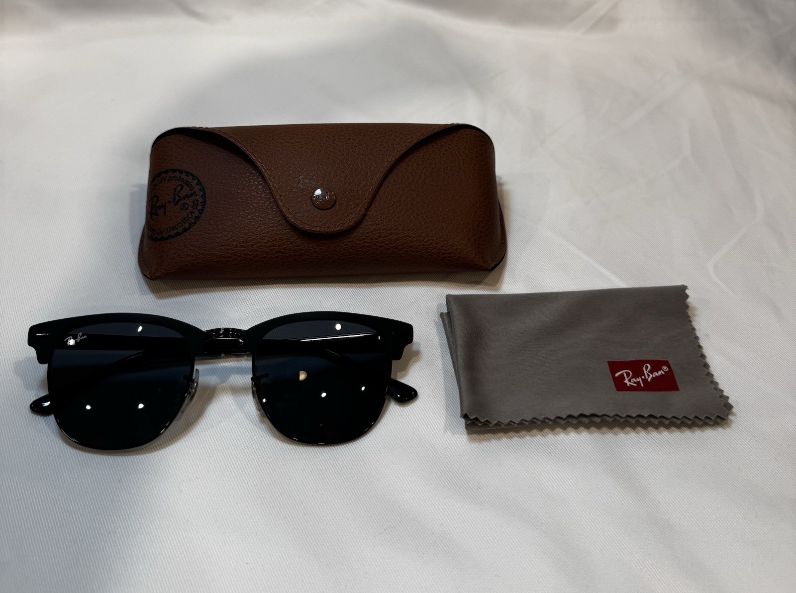 Ray-Ban RB3716 Clubmaster Metal Black Sunglasses Women w/ Case & Cleaning Clo