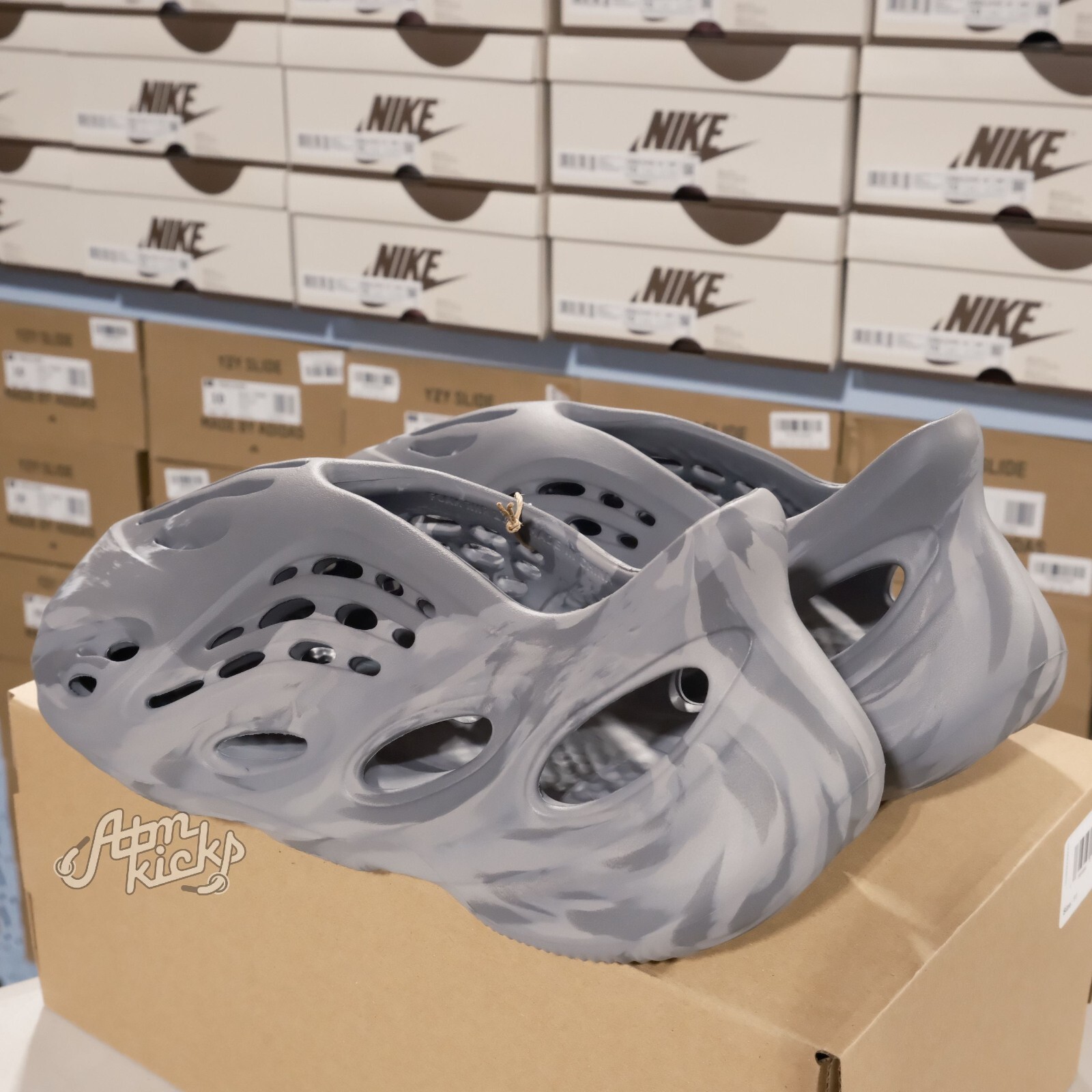 *Expedited shipping*SALE* Adidas Yeezy Foam RNR MX Granite IE4931 Men’s