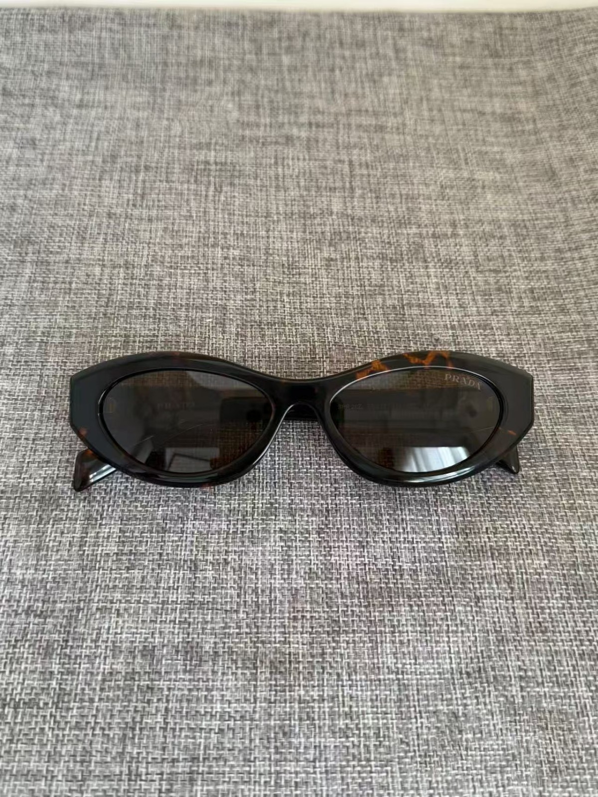 Authentic Prada SPR26Z Classic Tortoise Shell Frame Luxury Designer Sunglasses