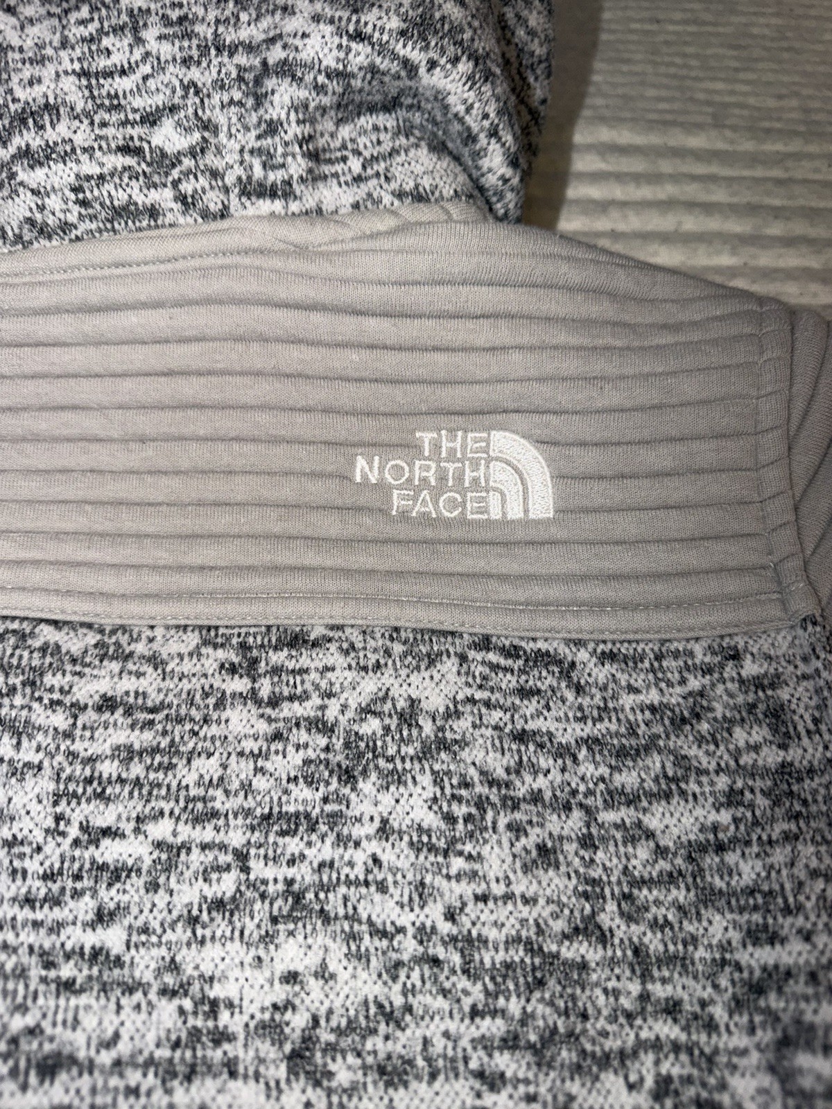 The North Face Women’s Two-Tone Dark/Light Gray Full Zip Jacket Lightweight