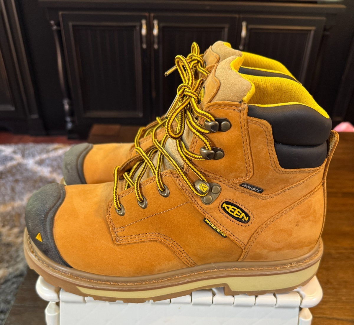 KEEN Utility Work Boots Mens Size 8.5 EE Brown Leather Waterproof Slip Resistant