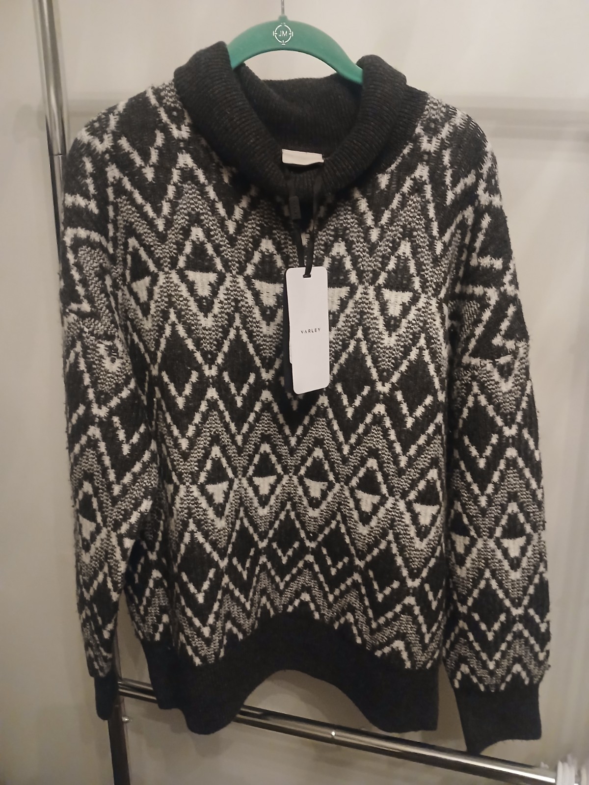 New with tags, Varley sweater charcoal and white , size medium, soft touch