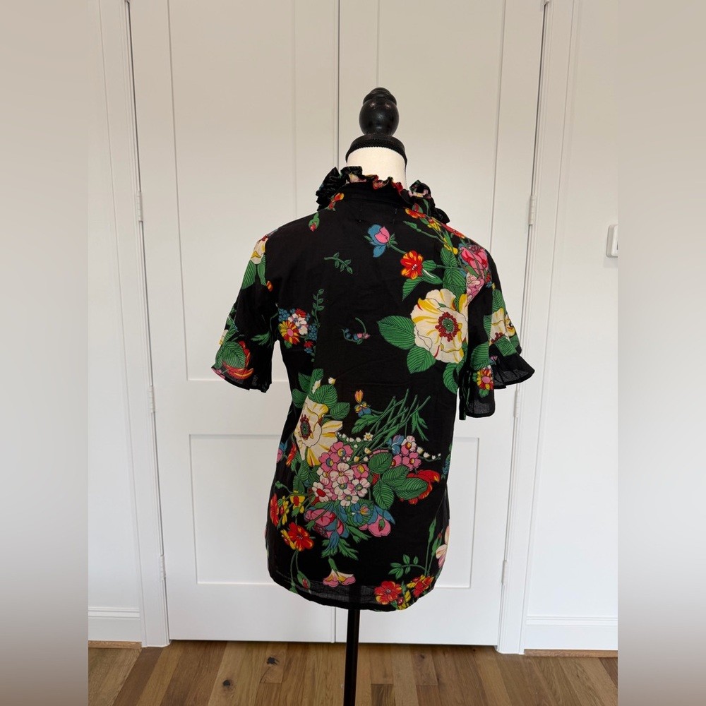 🤩 NWT – Mille Floral Button-Down Blouse – Size XXS