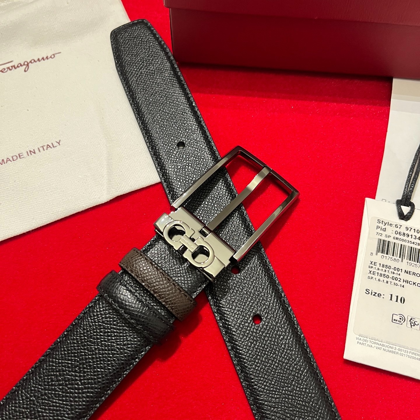 Salvatore Ferragamo Belt Handcrafted classic Gunmetal Buckle Reversible