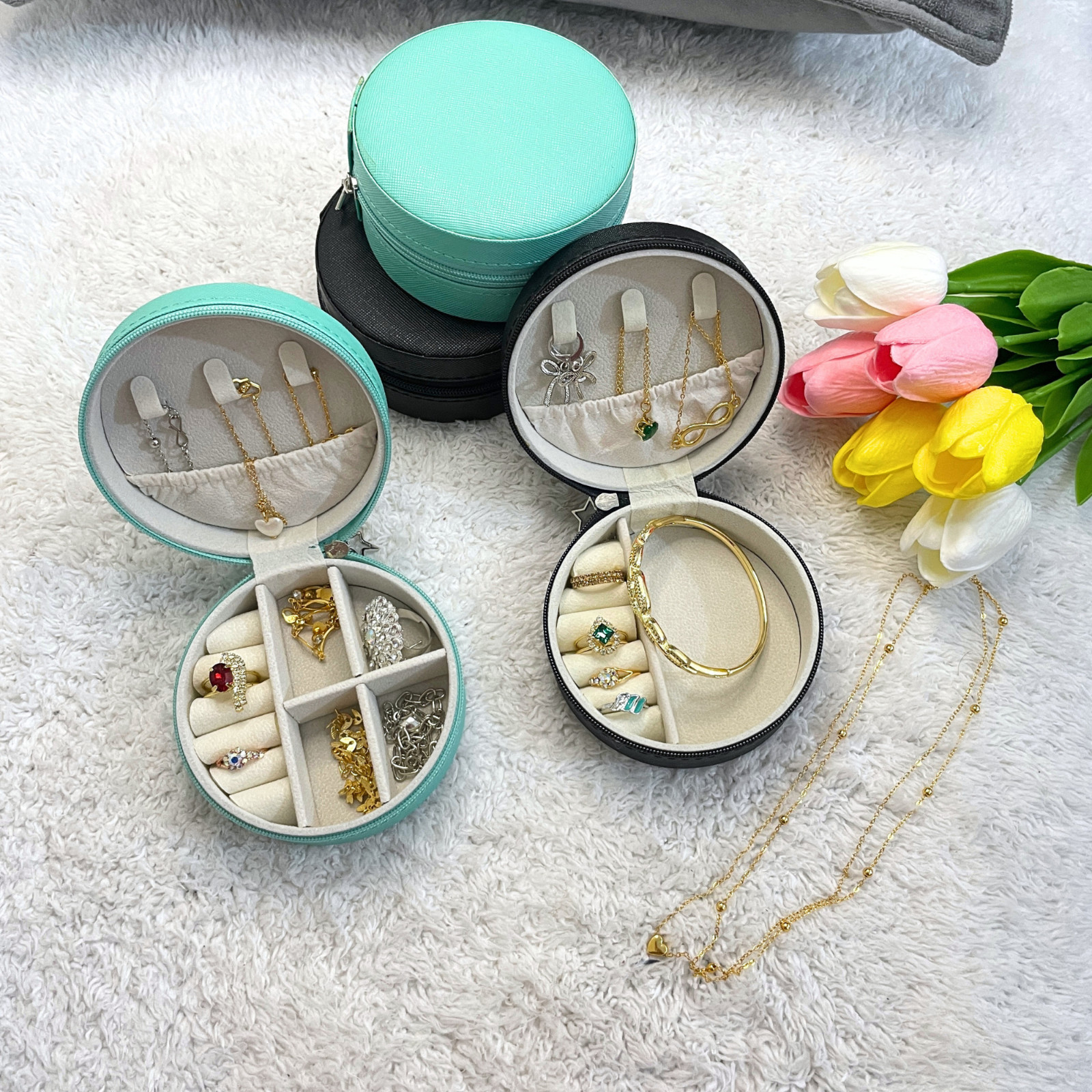 Personalized Round Jewelry Box Custom Name Birth Flower Bridesmaid Gift Case