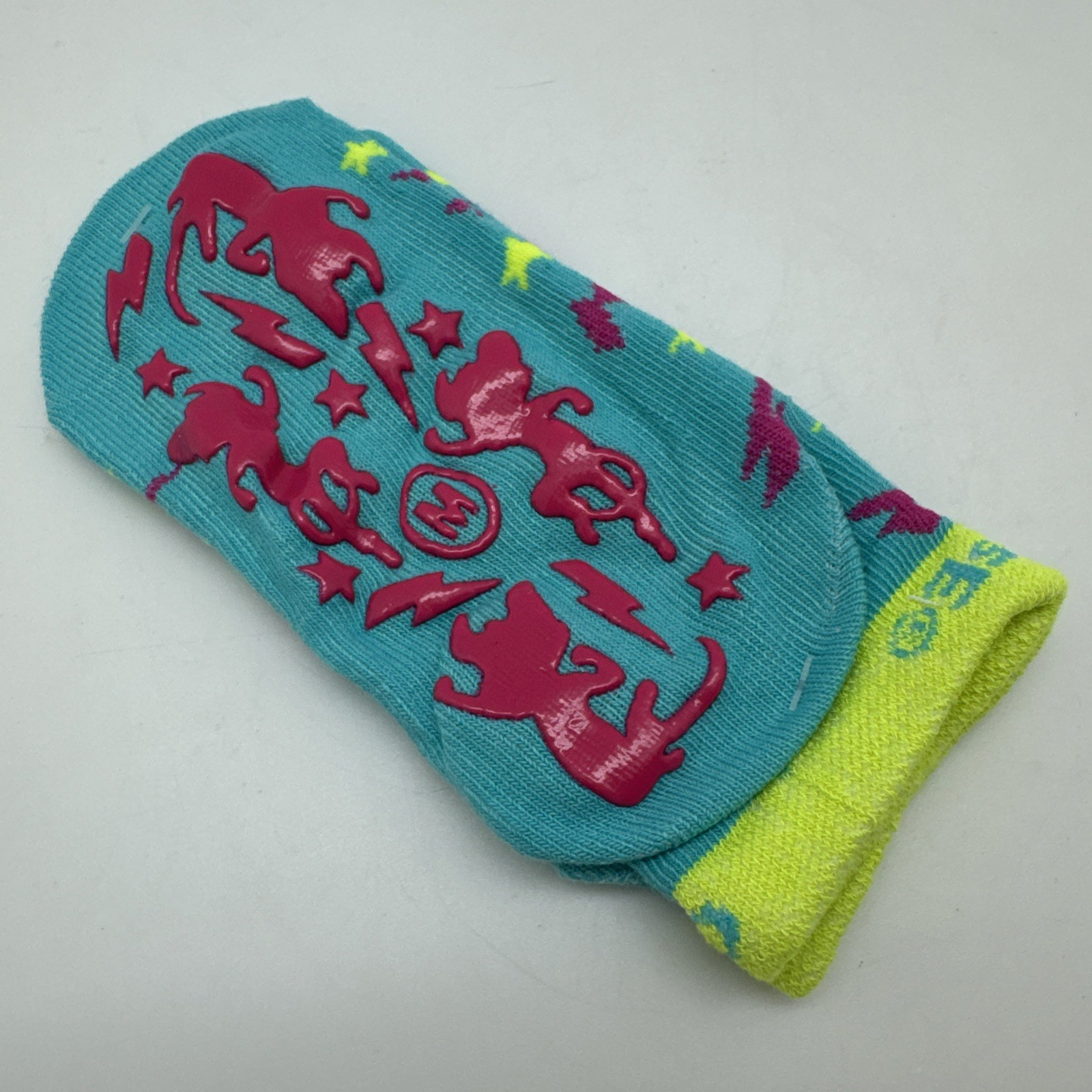Chuck E Cheese Non-Slip Socks For Kids Size Medium Chuck E. Cheese – NEW – M