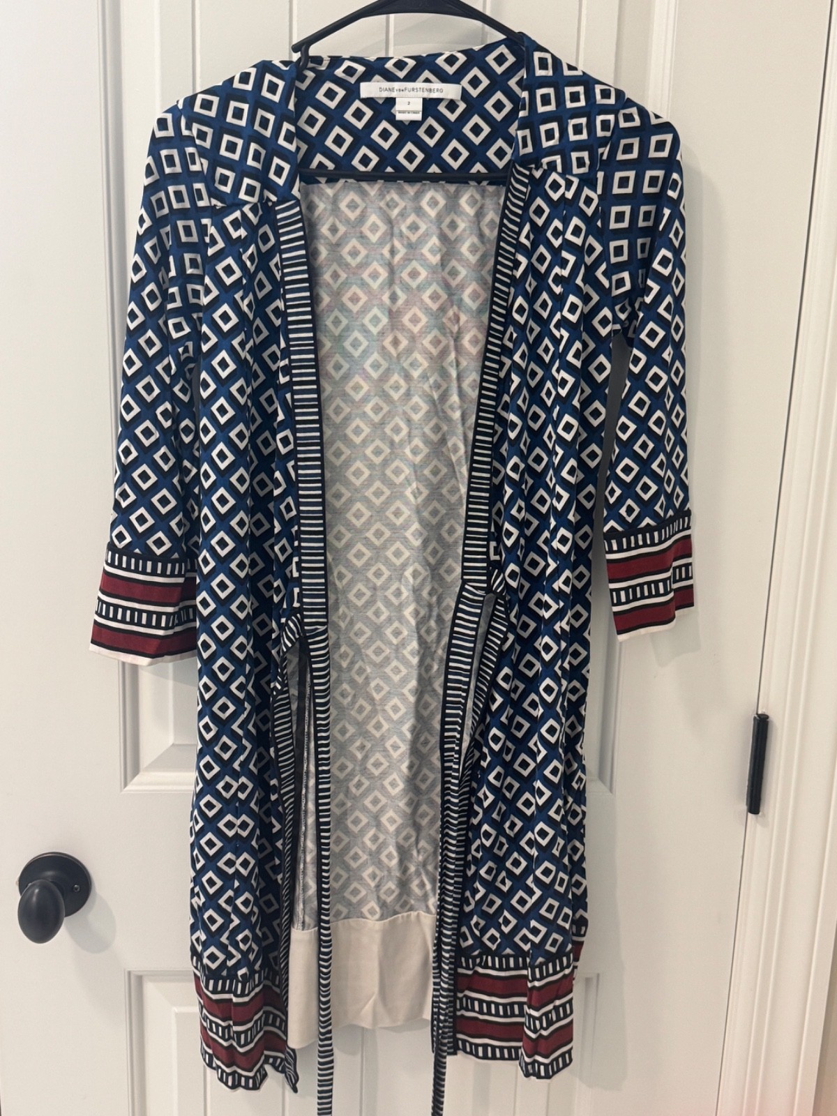 Diane von furstenberg wrap dress, size 2, 100% silk