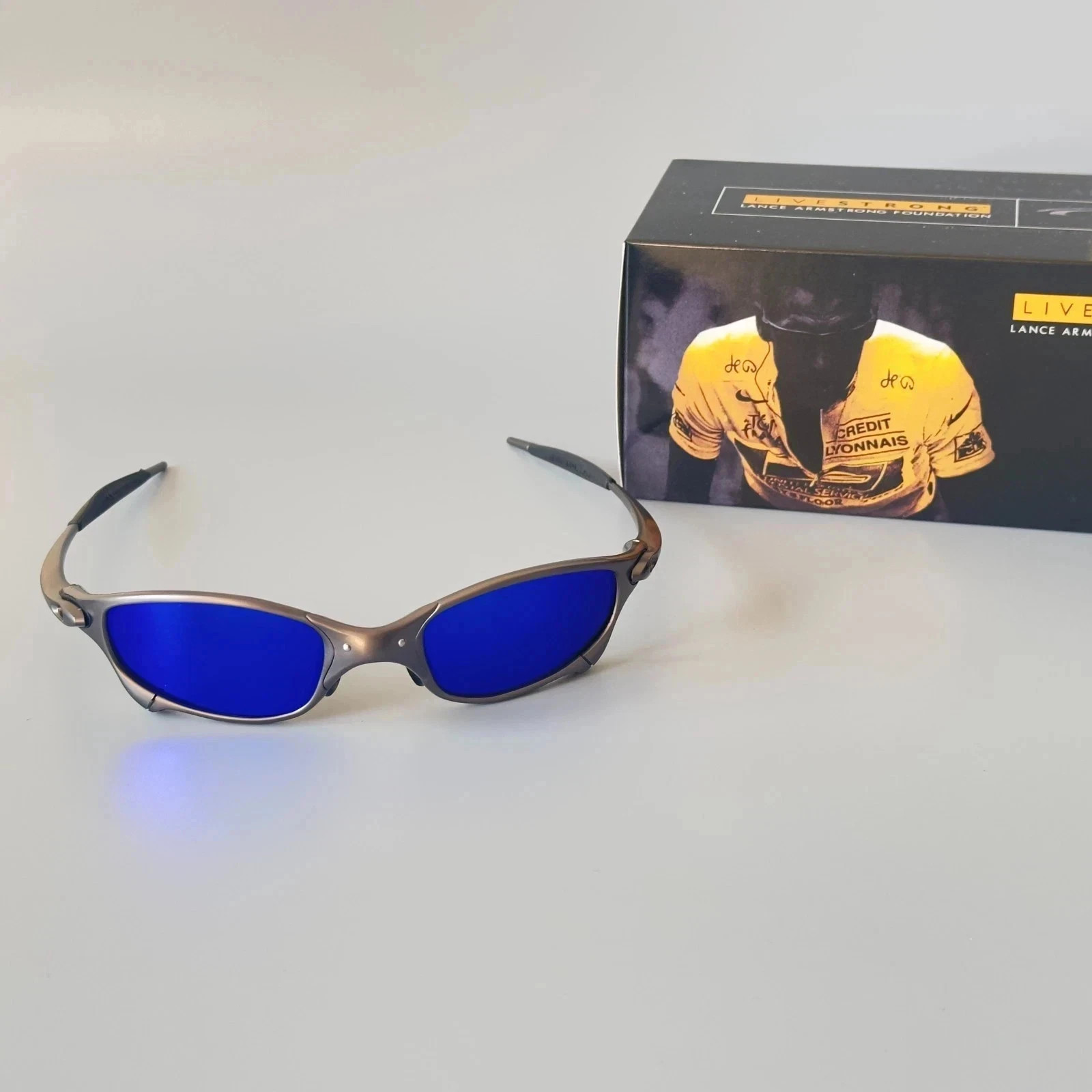Oakley Juliet Men’s X-Metal Sunglasses Dark Grey Frame Blue Iridium