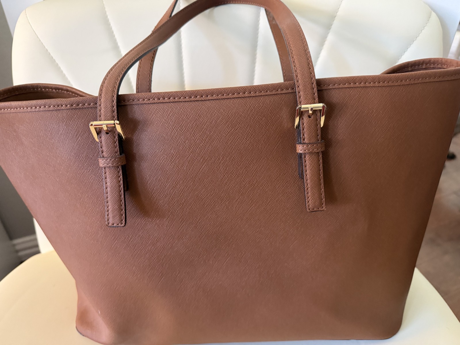 Michael Kors Jet Set Travel Saffiano Leather Tote Bag – Luggage / Brown – Gently