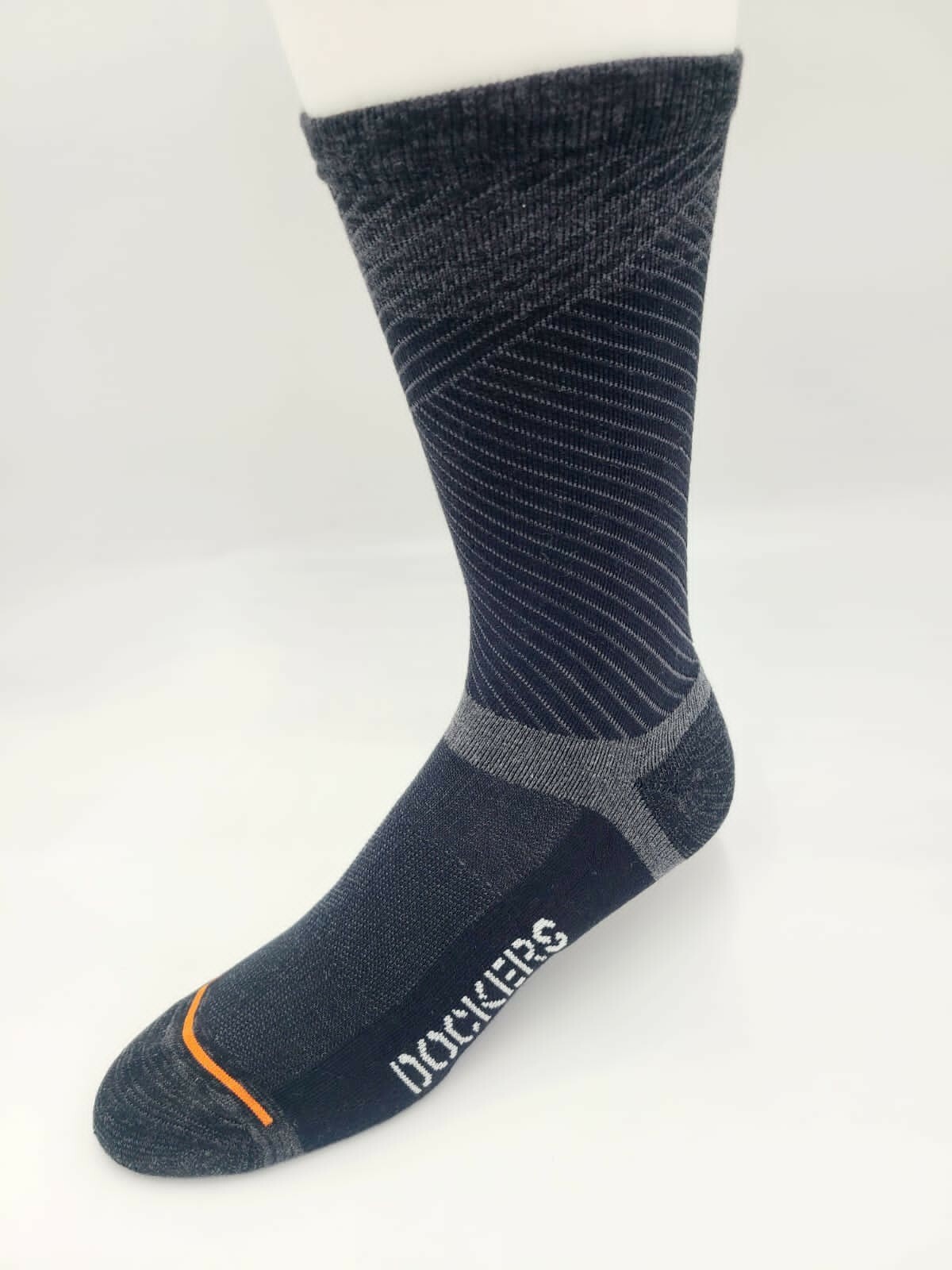 DOCKERS Ultimate Mens 6 Pairs Temperature Management Black Crew Socks Size 6-12