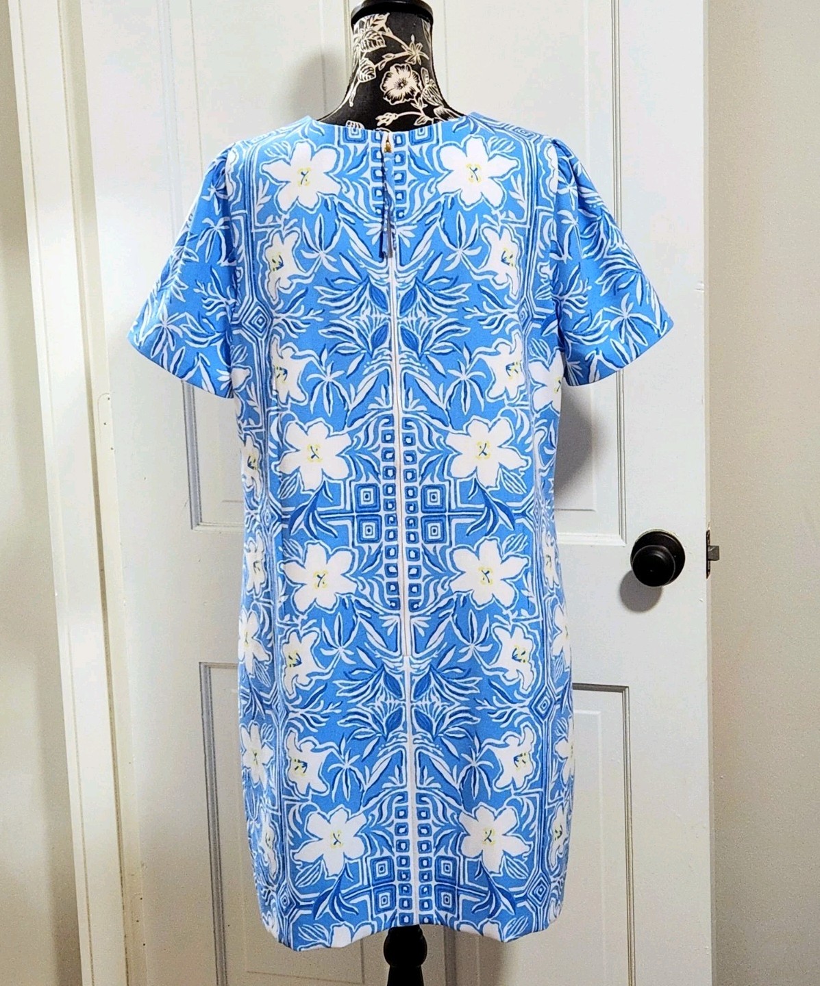 🆕️ 💙SIZE 16 HTF Lilly Pulitzer💙 – Dixey Short Sleeve Stretch Shift Dress