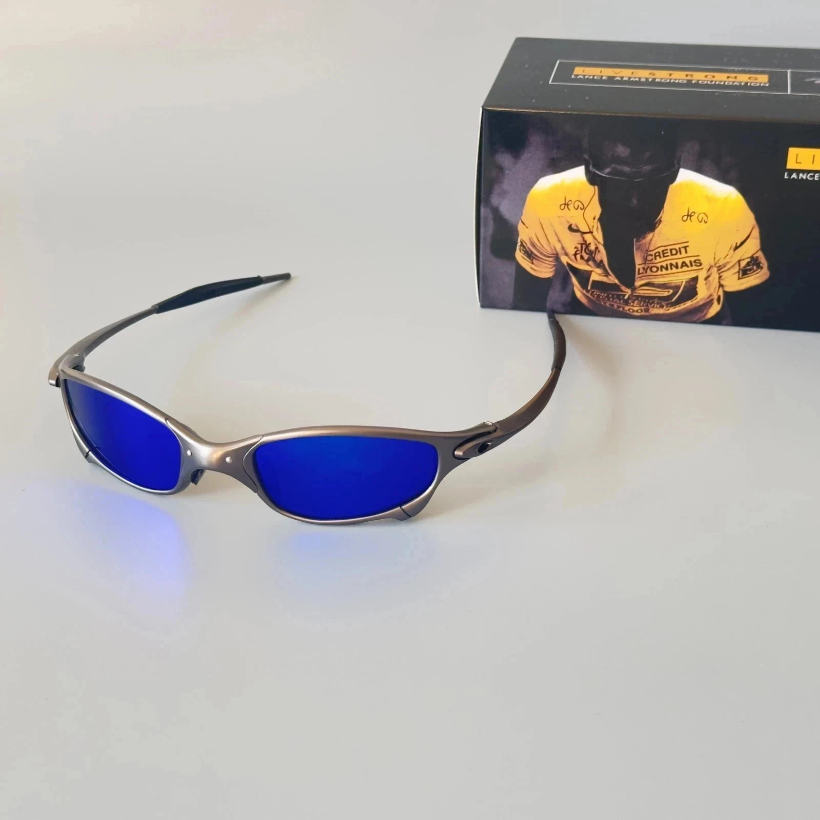Oakley Juliet Men’s X-Metal Sunglasses Dark Grey Frame Blue Iridium