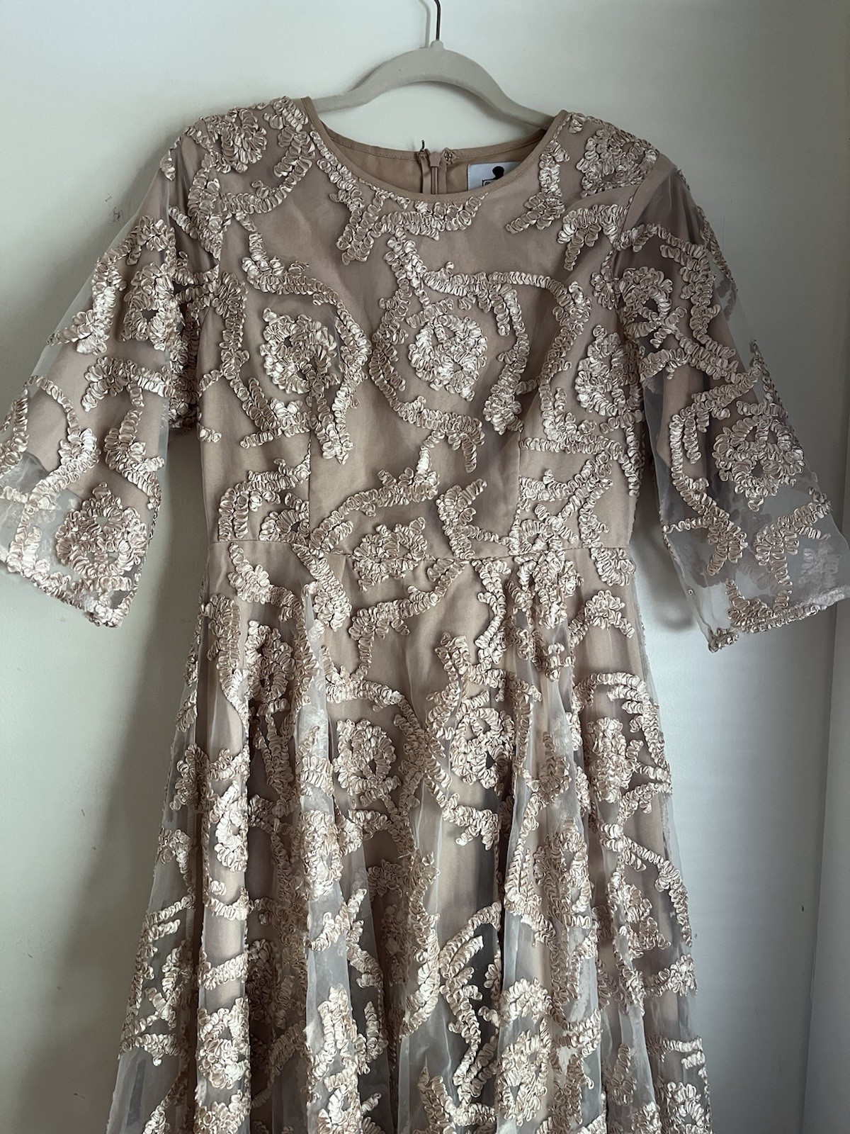 Dainty Jewells Clothier Beige Embroidered Lace Floral A-Line Midi Dress M