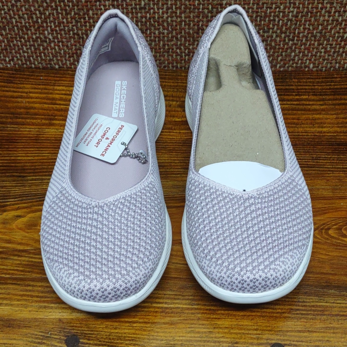 SKECHERS On-The-Go Women’s Lilac Knit Textile Slip-On Flats US 5.5