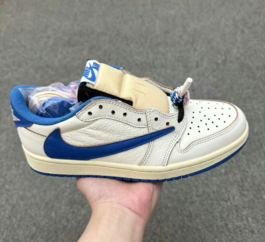 NEW DM7866-104 Fragment Design x Travis Scott x Air Jordan 1 Retro Low
