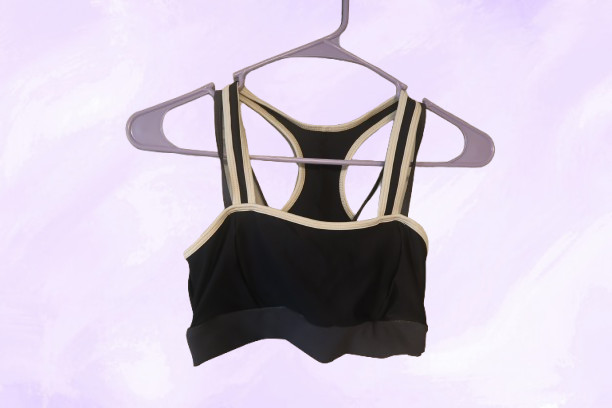Bundle of 5 of xs’s sports bras in burgundy, gray and blue. Sporty exercise work