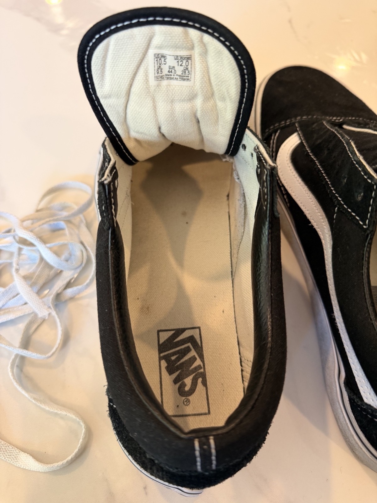 VANS Old Skool Black/ White Skate Shoes Suede/ Canvas, Men’s 10.5