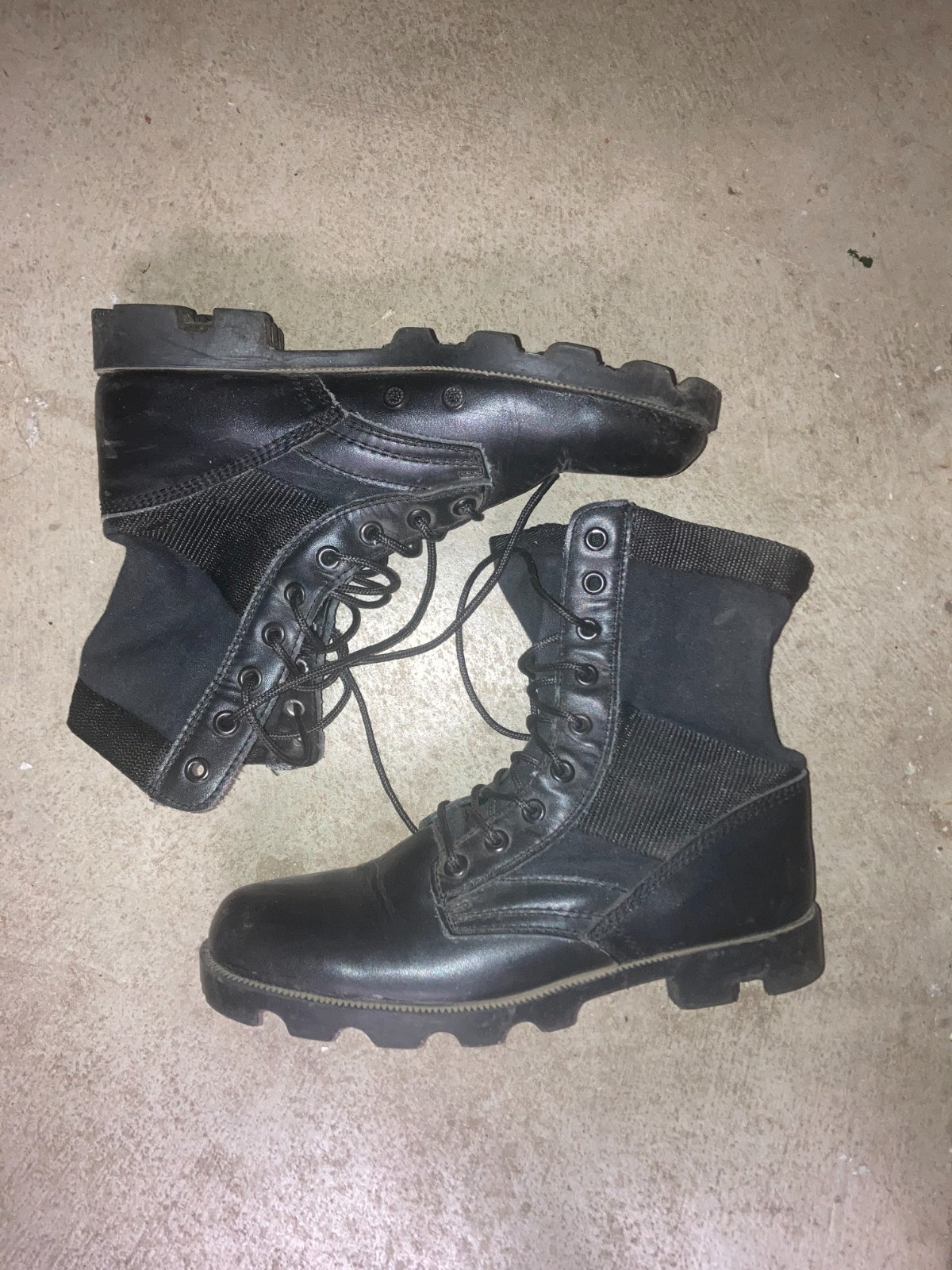 DAMAGED ROTHCO USGI style (chinese clone) jungle boot for costume or streetwear