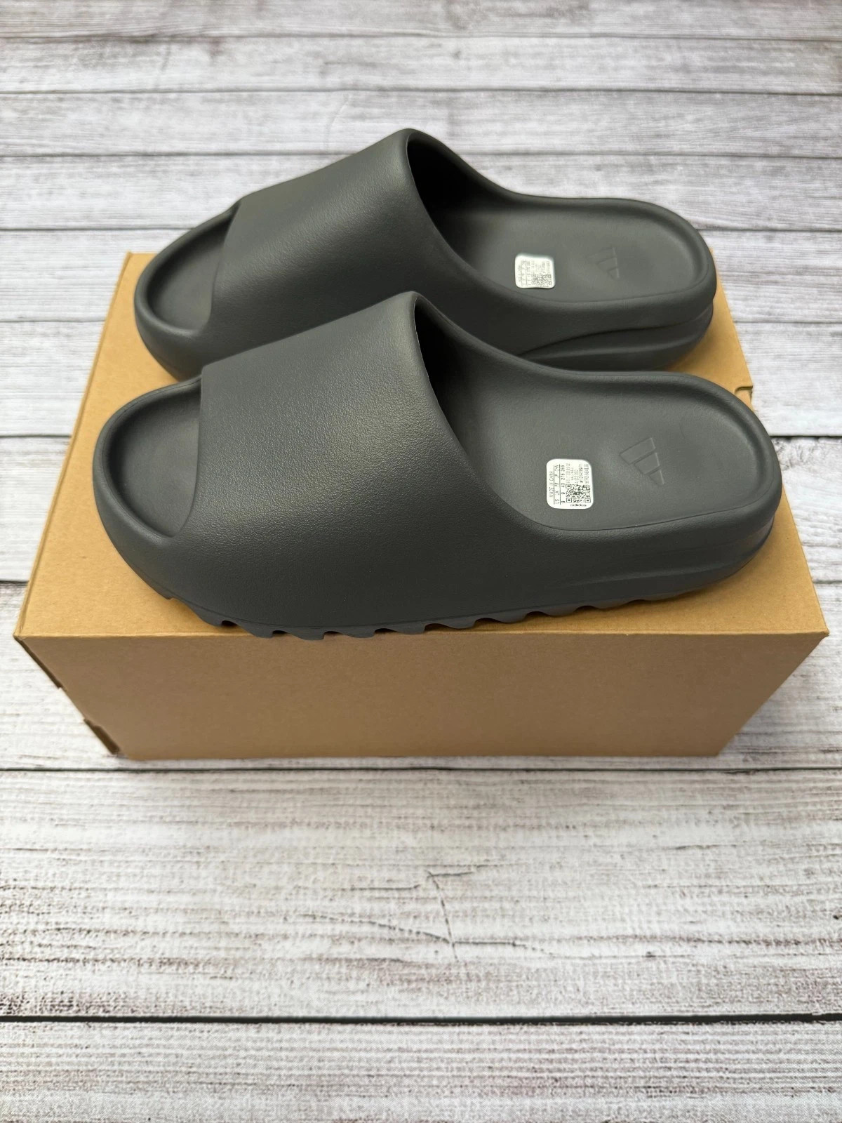 NEW Adidas MENS Yeezy Slide Slate Grey Size 6-13 US Men’s 100% AUTHENTIC