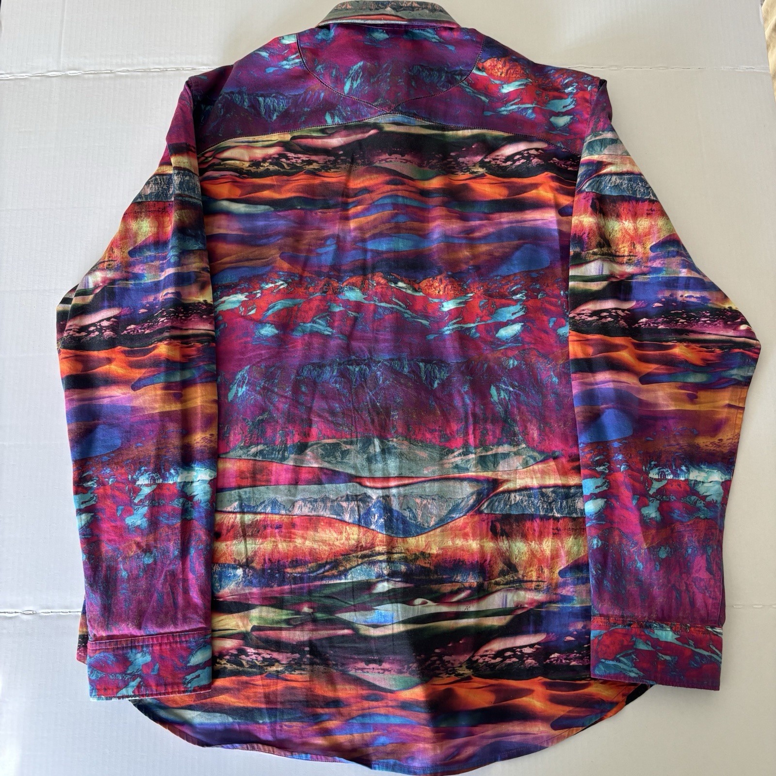Robert Graham Limited Edition CAPTAINS DESERT Men’s Size XL Long Sleeve