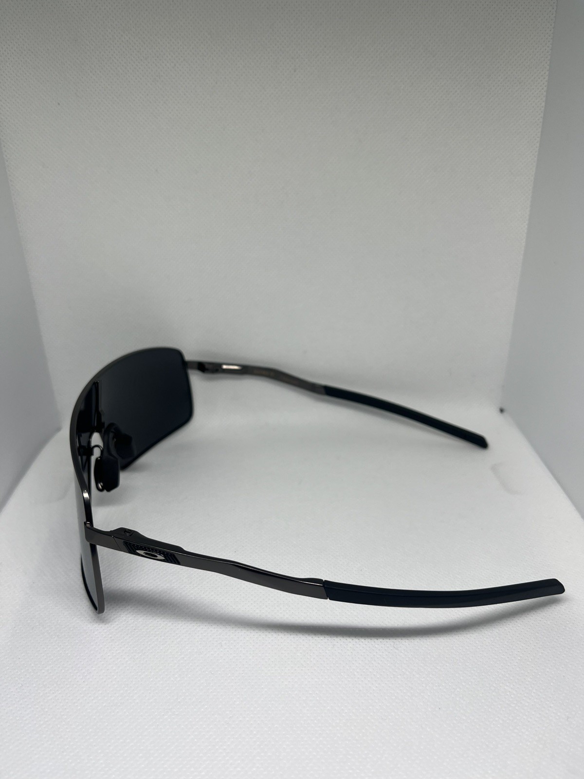 Oakley Sutro Ti sunglasses (black)