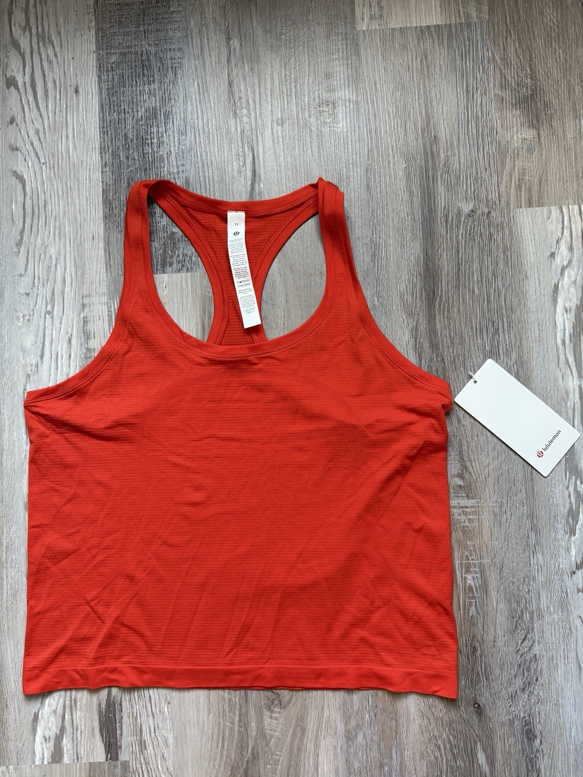 Lululemon Swiftly Tech Scoopneck 2.0 Race Length