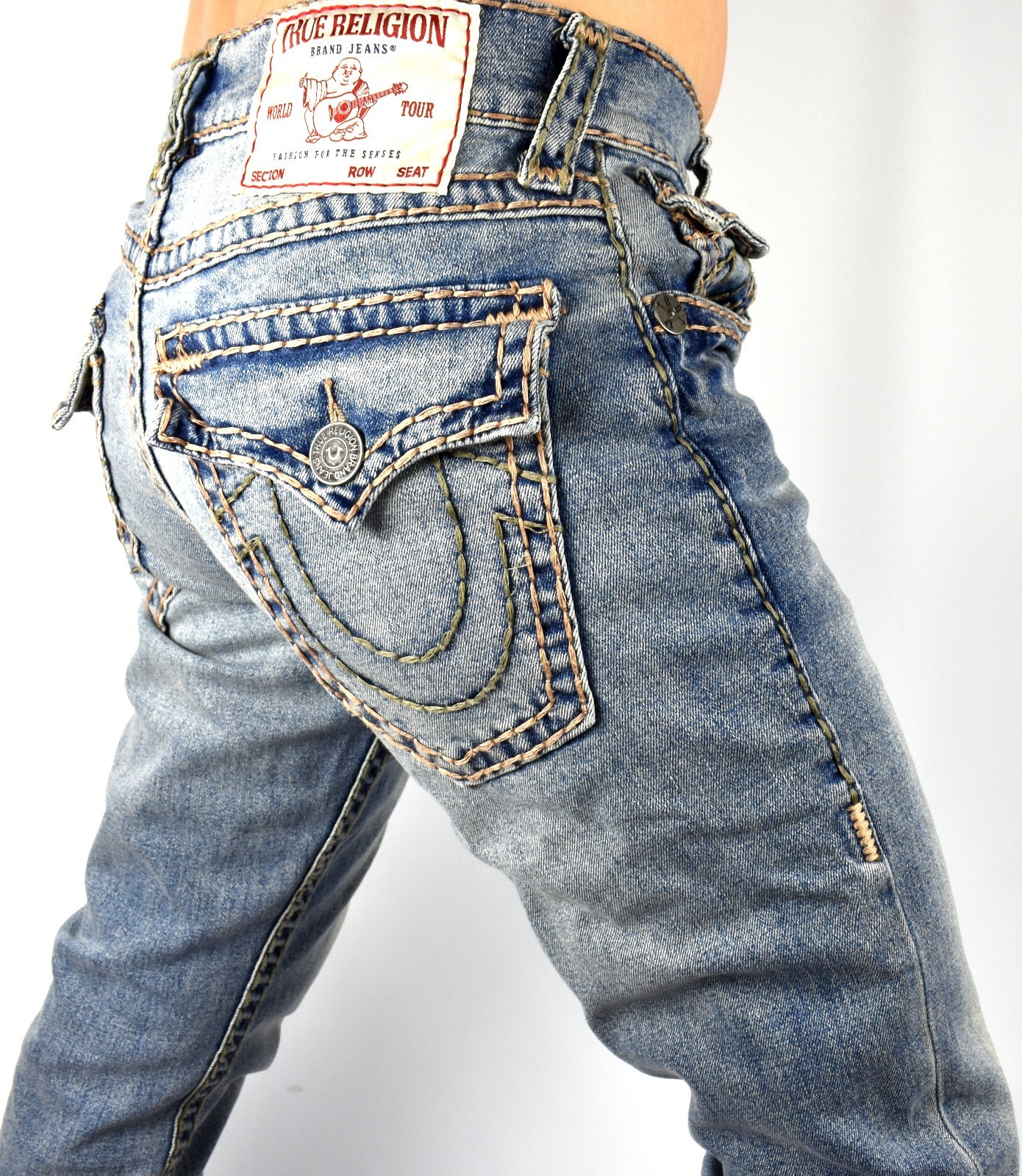 True Religion Men’s Ricky Relaxed Straight Super T Jeans 32″ Inseam – 109561