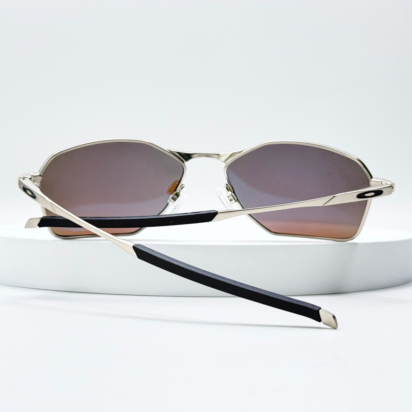 Oakley Savitar OO6047 Titanium Sunglasses Silver Prizm Sapphire Polarized