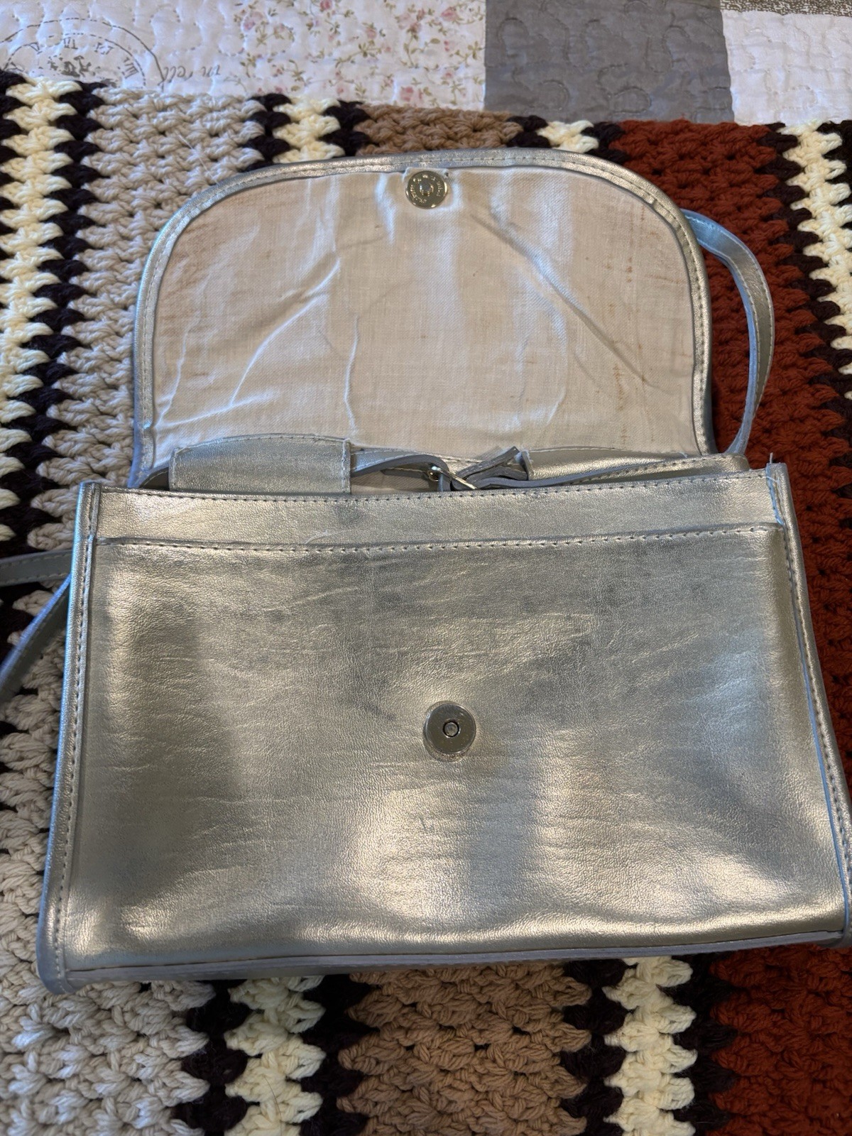 Silver Metallic Medium Shoulder Bag Magnetic Closure Strap Accent Inner Pockets