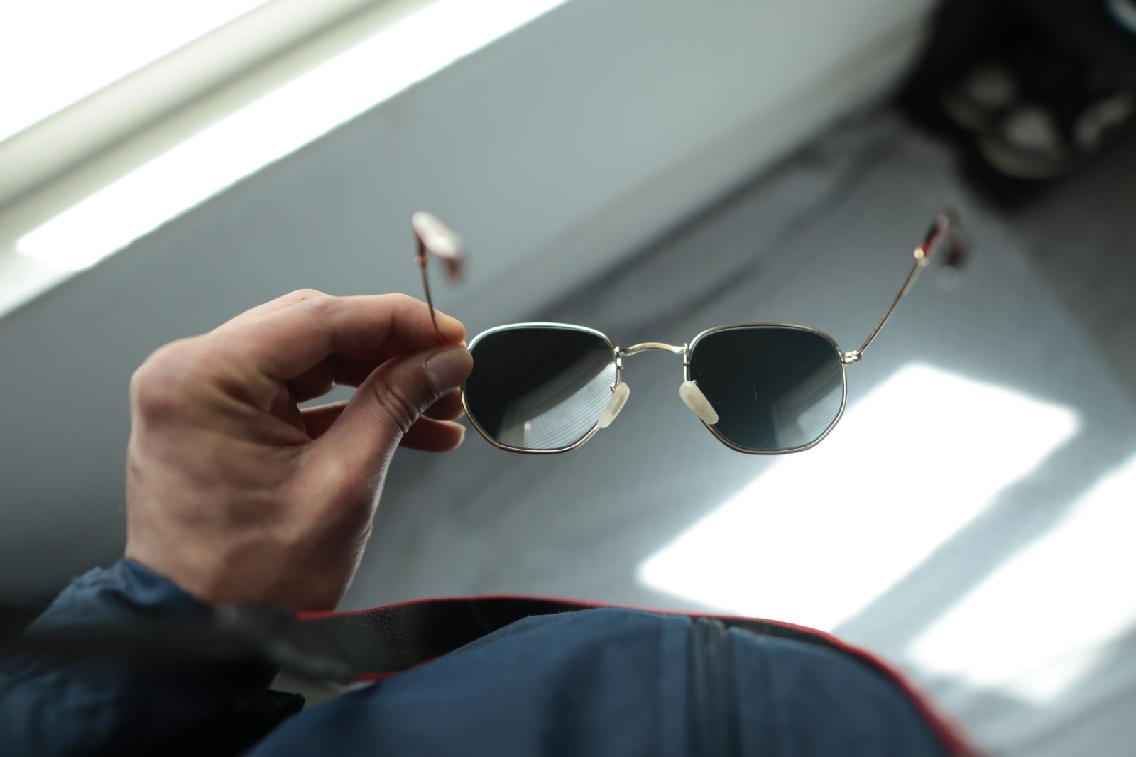 Ray-Ban Hexagonal Flat Lens Sunglasses Gold 51-21 | New with Case | Fast Ship
