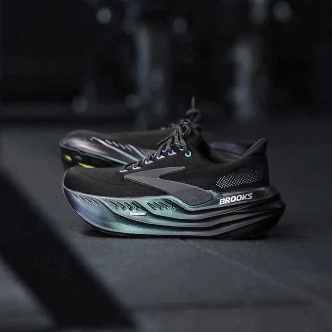 Q* Brooks Glycerin Max Aurora Black