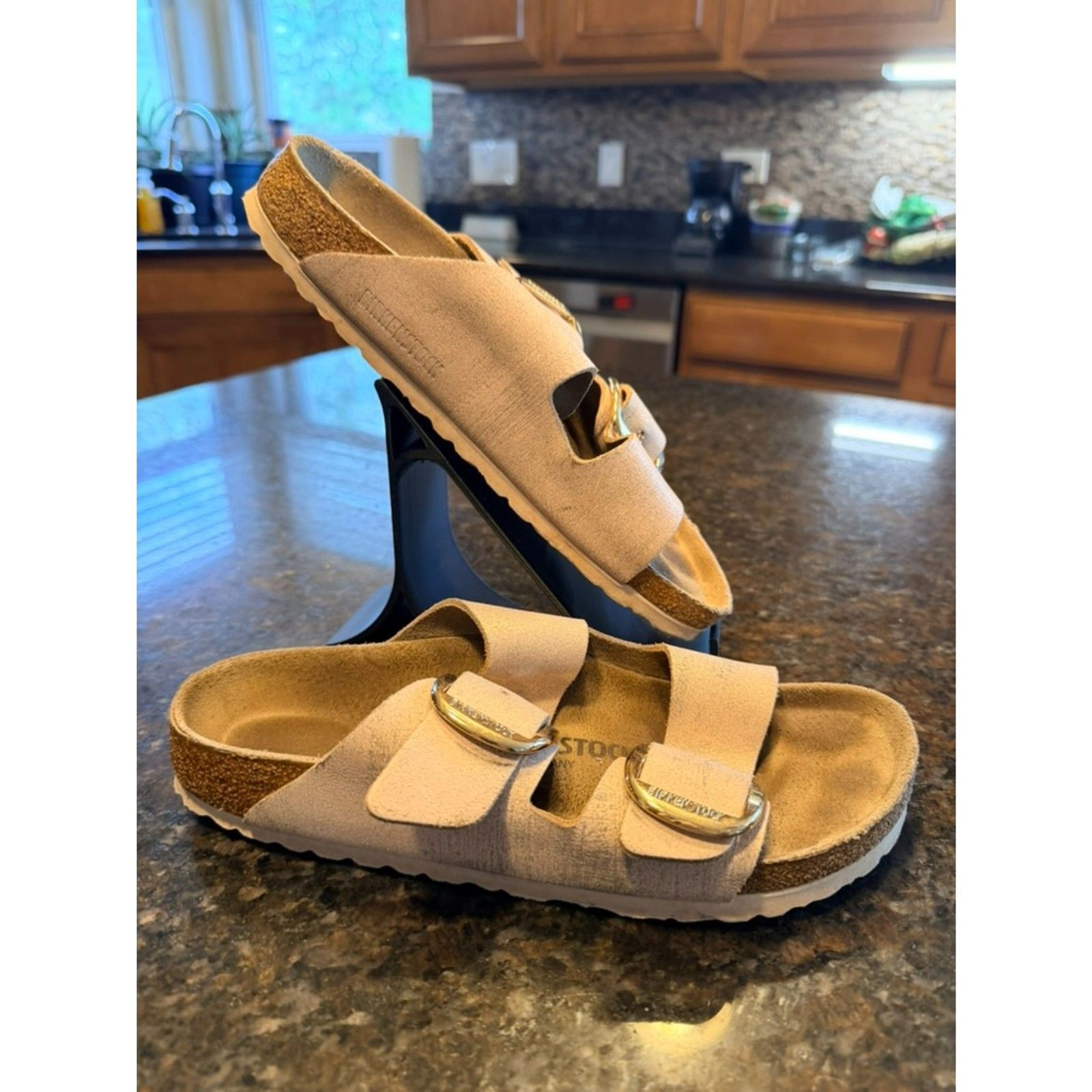 Birkenstock Arizona Big Buckle – Blush Taupe Distressed Nubuck – EU38 (L7/M5)