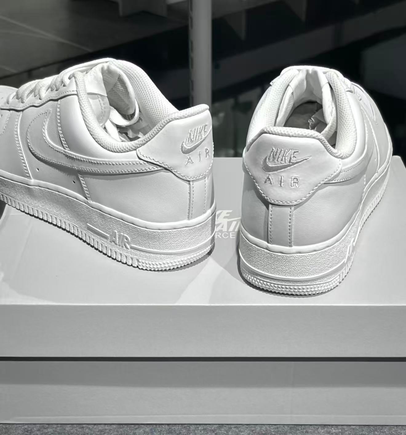 Men’s Air Force 1 “Triple White” Low Top Classic Sneakers US Size 7-13
