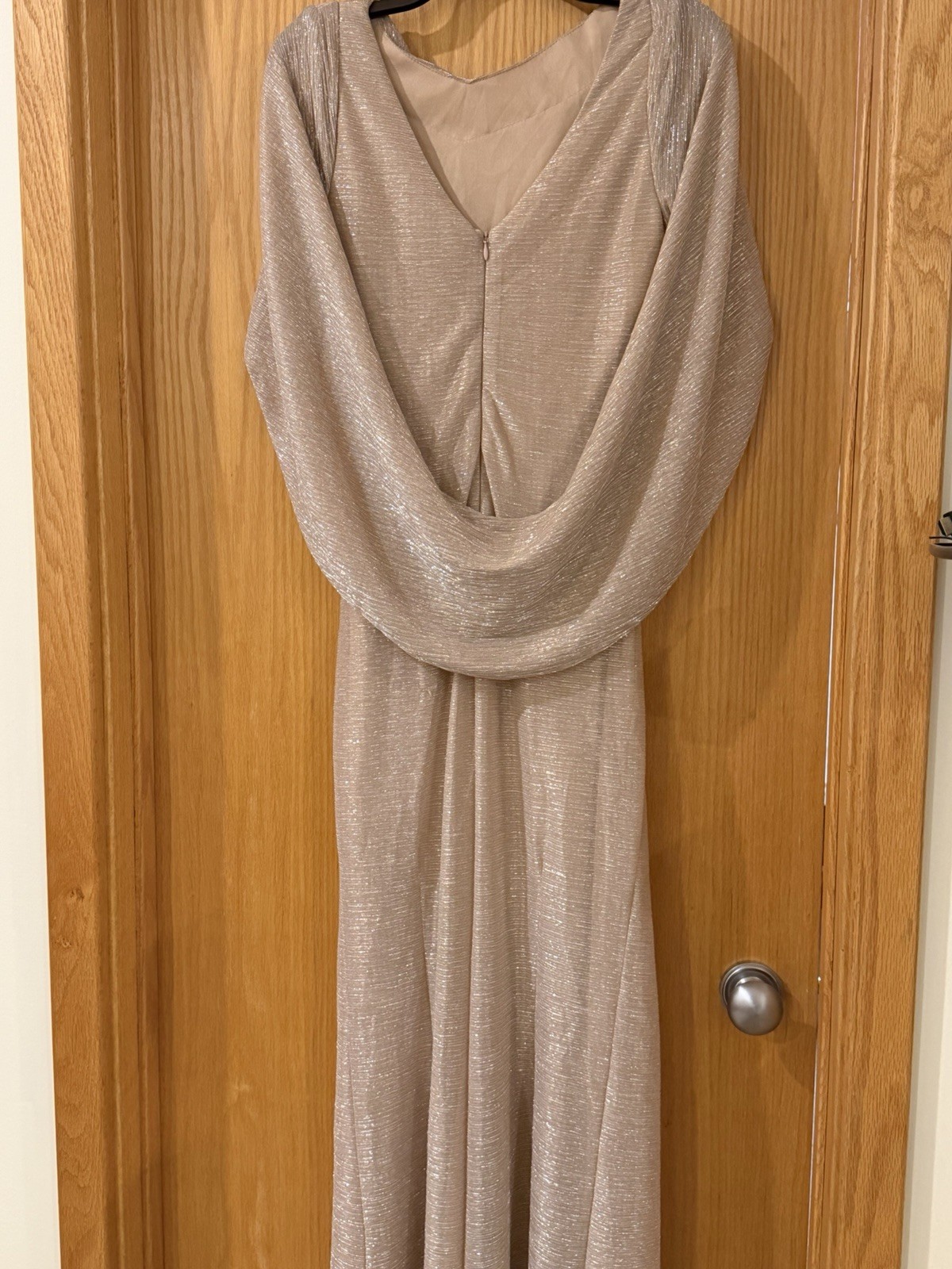 Betsy & Adam 10P Petite Gold Glitter Draped Long Formal Gown Cape Sleeve