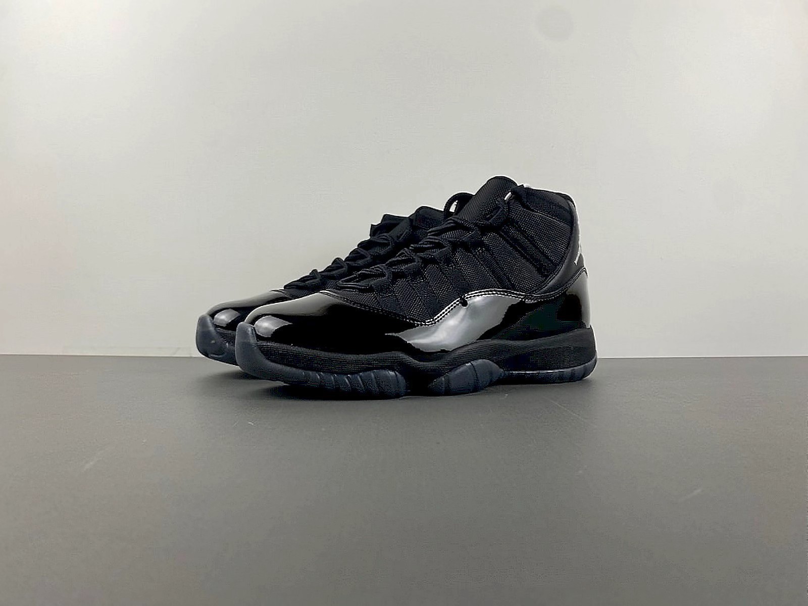 Nike Air Jordan 11 Retro 72-10 Men’s Black Glossy Athletic Shoes