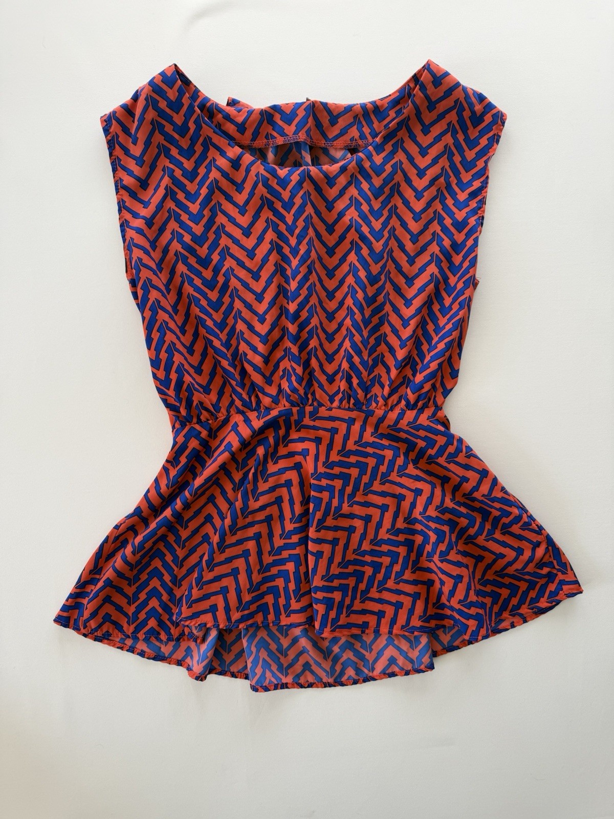 Women’s PAPER CRANE Hot Pink & Blue Scoop Neck Sleeveless Tunic 8/10?