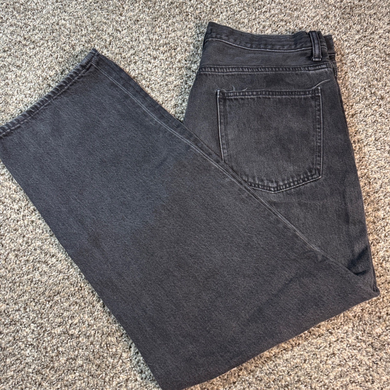 Uniqlo Jeans Mens Size 34 Wide Fit Straight Leg Washed Black Denim Pants