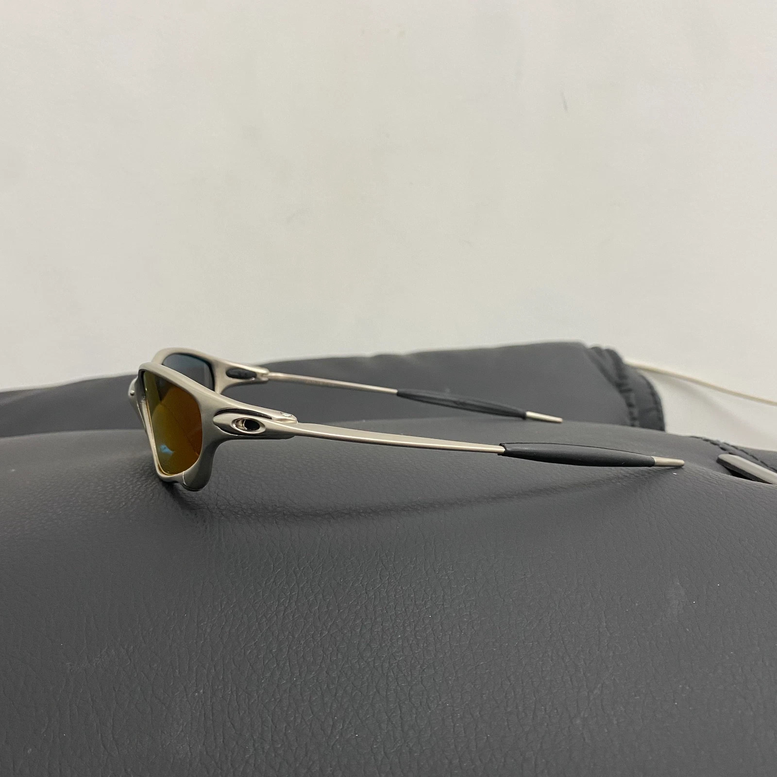 Oakley Juliet 1.0 X-Metal Polarized Sunglasses Silver Frames Ruby Vintage Y2K