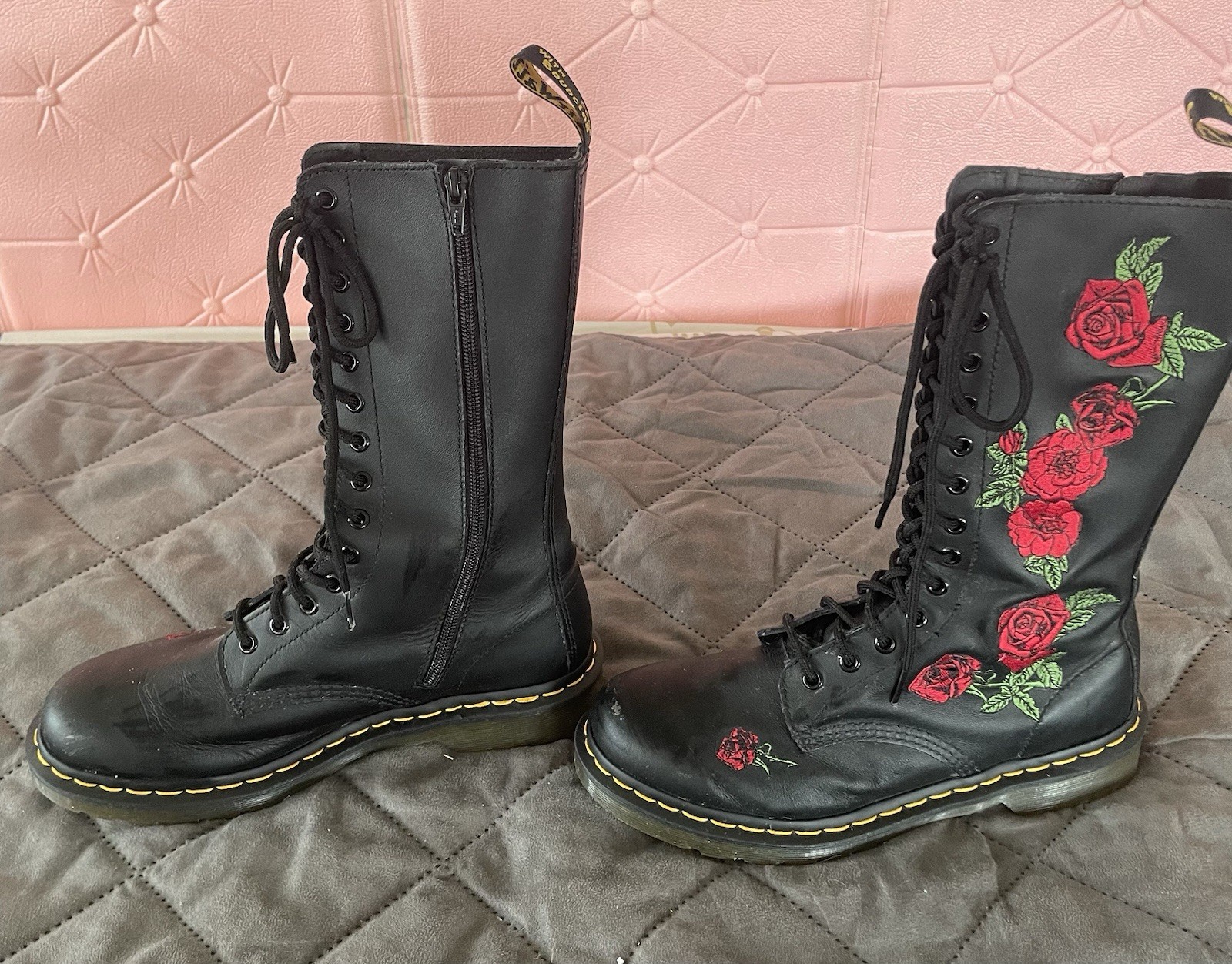 Brand New Dr. Martens 1914 Vonda Black Leather Floral Embroidered US 8.5
