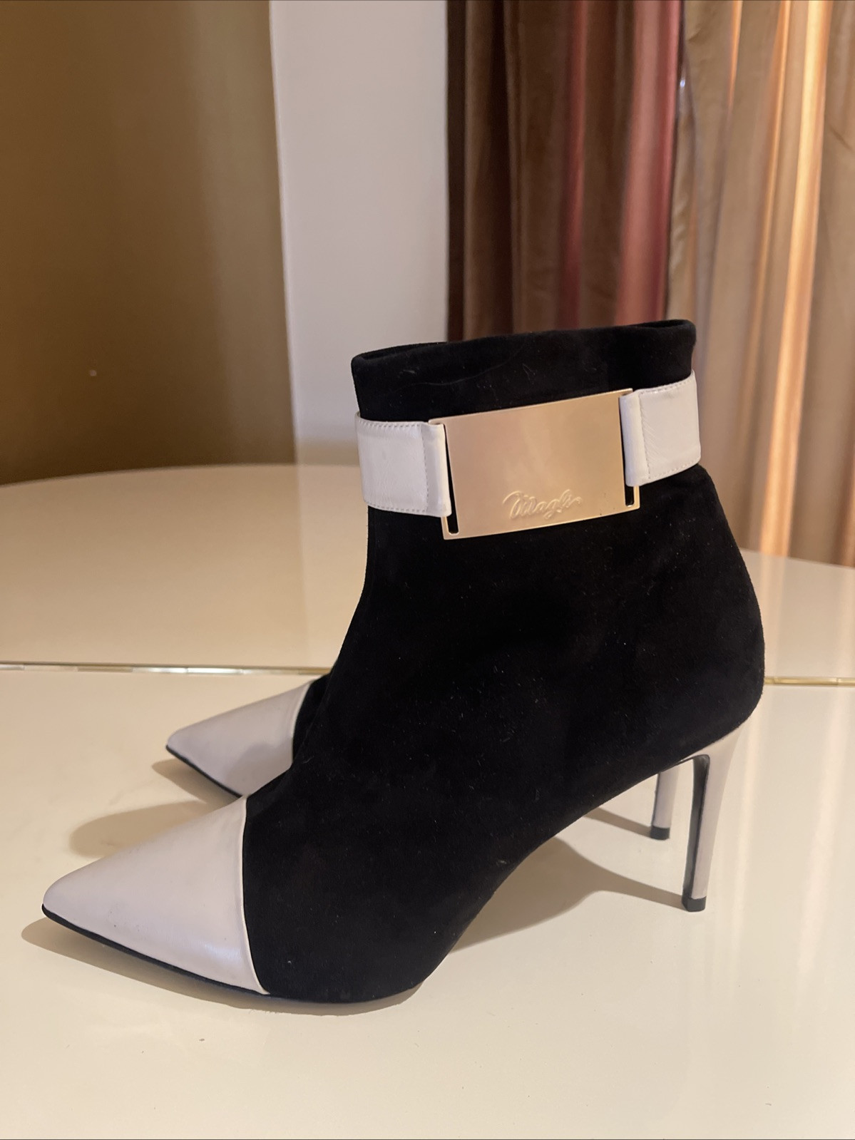 Bruno magli alessia suede ankle boots size 40.5 Eur 10.5 US