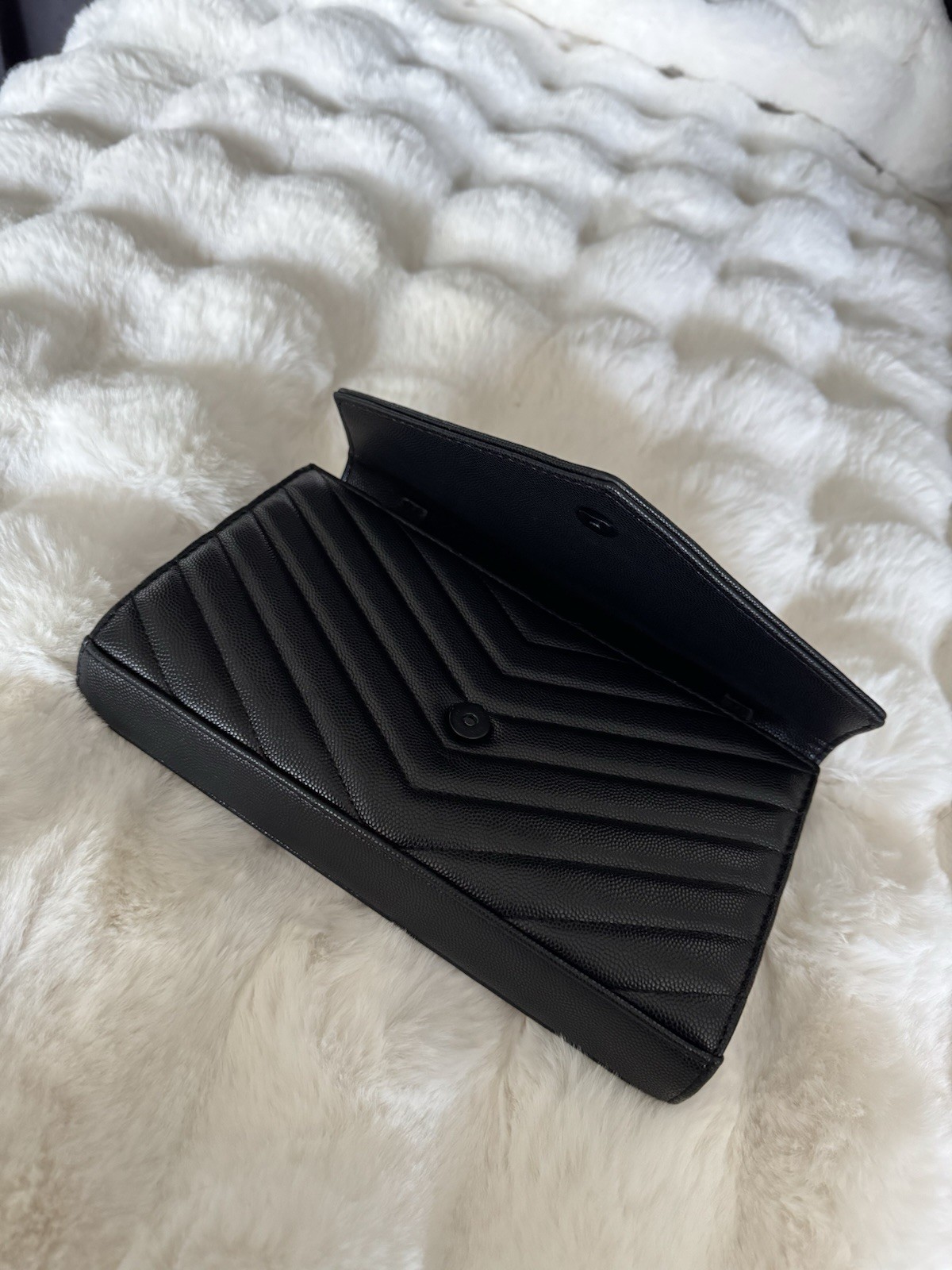Ysl Saint Laurent Black Wallet and Chain Crossbody Strap
