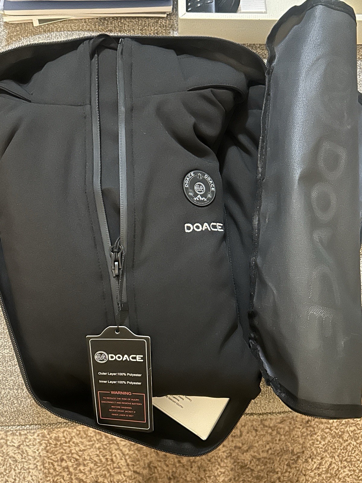DOACE Men’s 12V soft shell Heated Jacket/ Hoodie, Black, Size S.