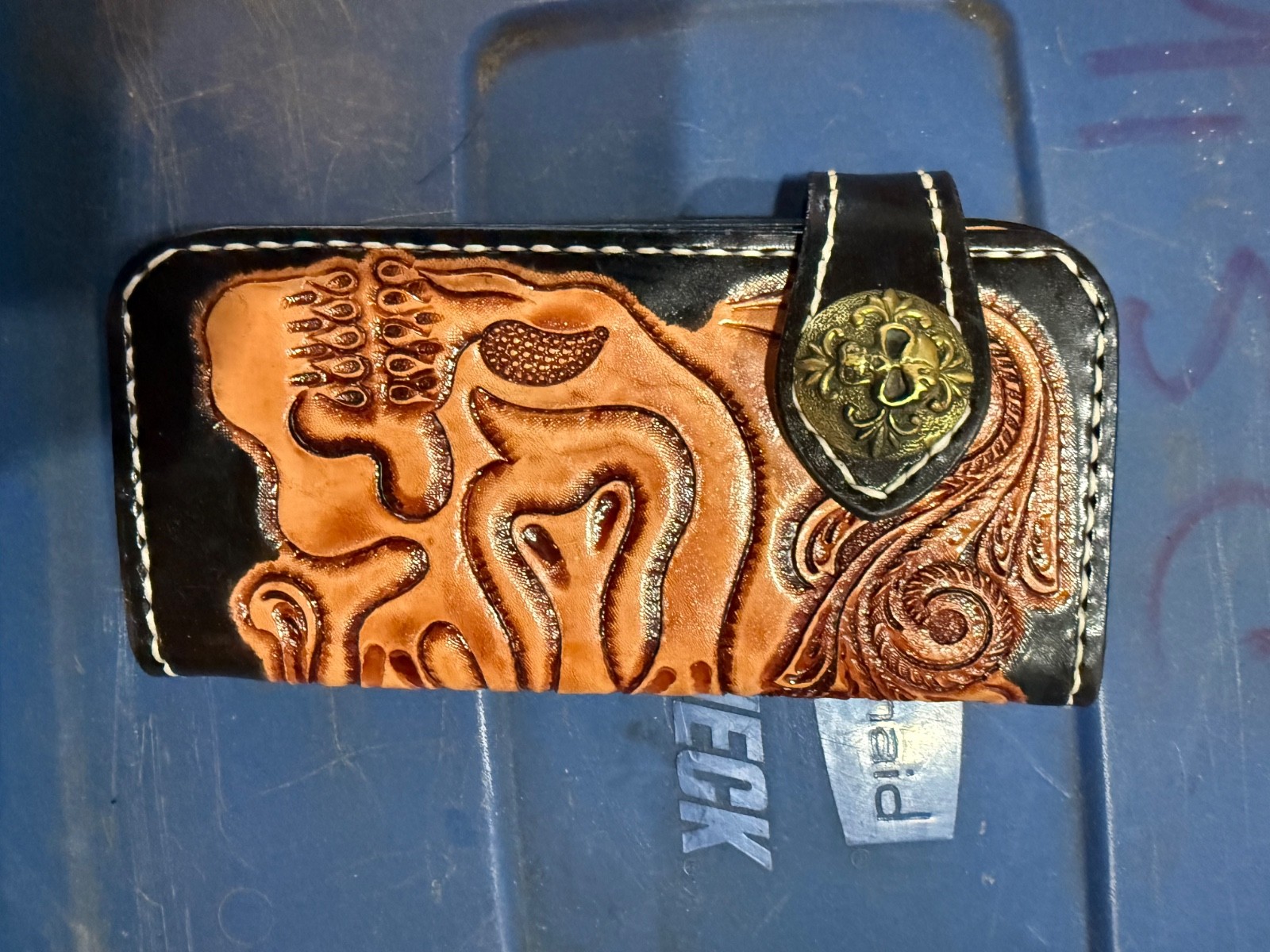 hand tooled leather mens wallet billfold