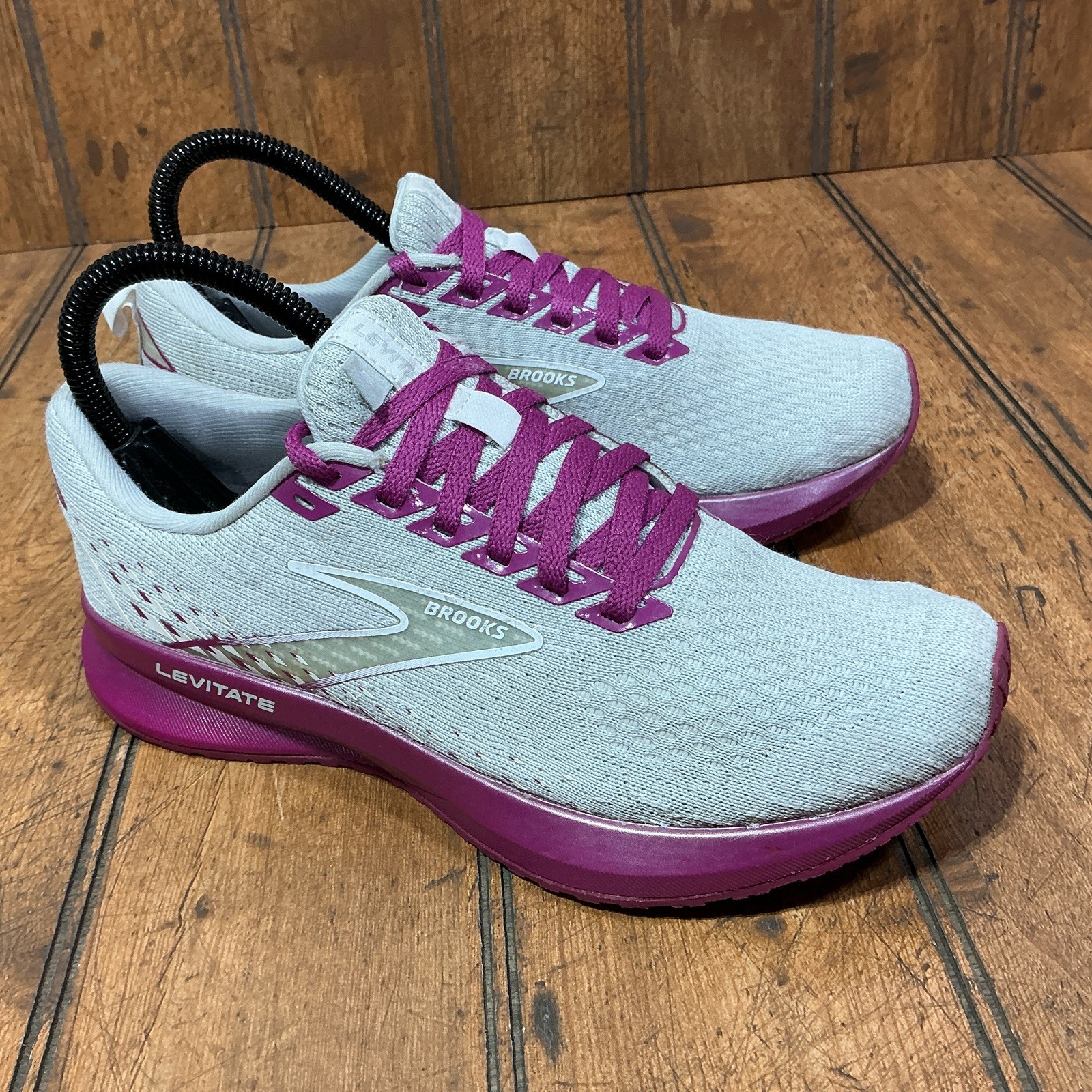 Brooks Levitate GTS 5 Women’s Running Shoes Size 6.5 B (Medium) Gray Pink