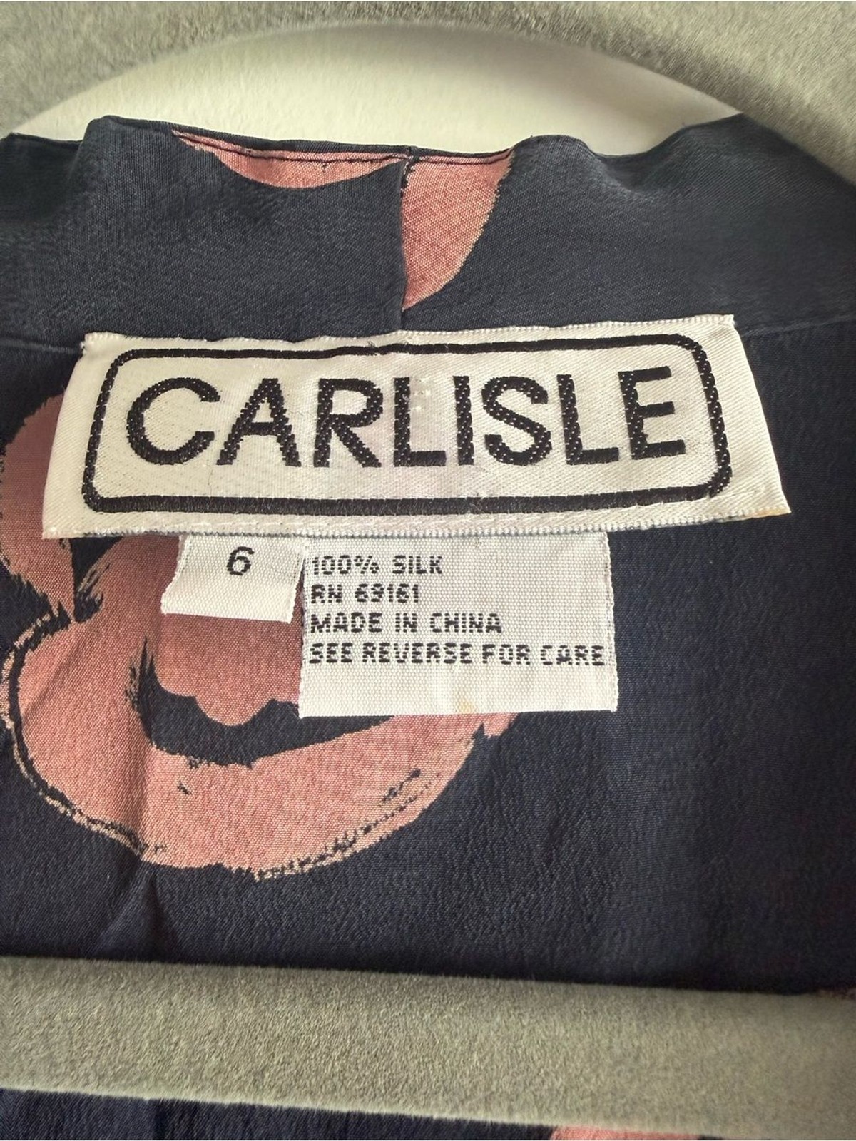 Carlisle Women’s Dark Navy & Pink Flower Print V-Neck Blouse, 100% Silk, sz. 6