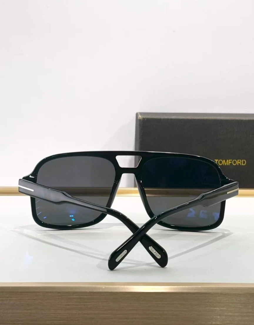 Tom Ford Falconer Sunglasses TF884 Black/Gray 60-18-140mm With Case New