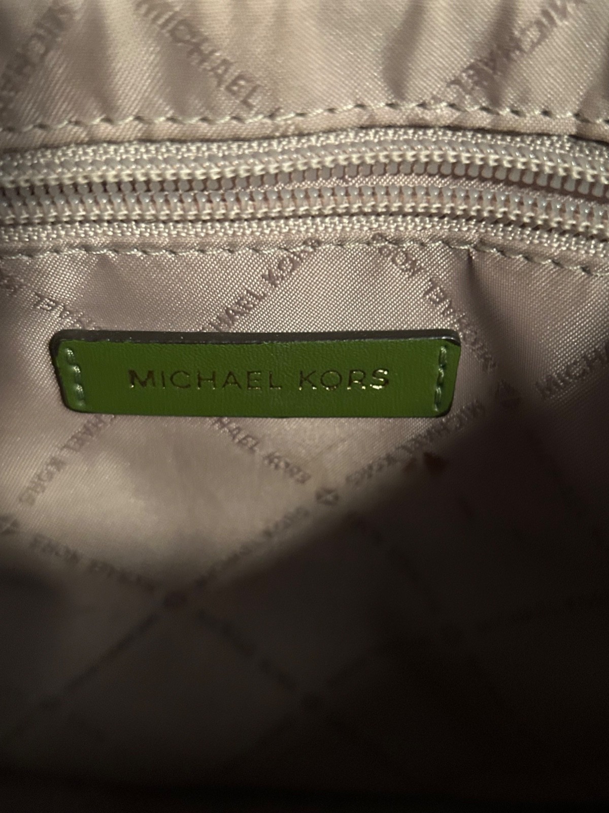 Michael Kors HOPE Evergreen Saffiano Leather Medium Messenger Crossbody Bag NICE